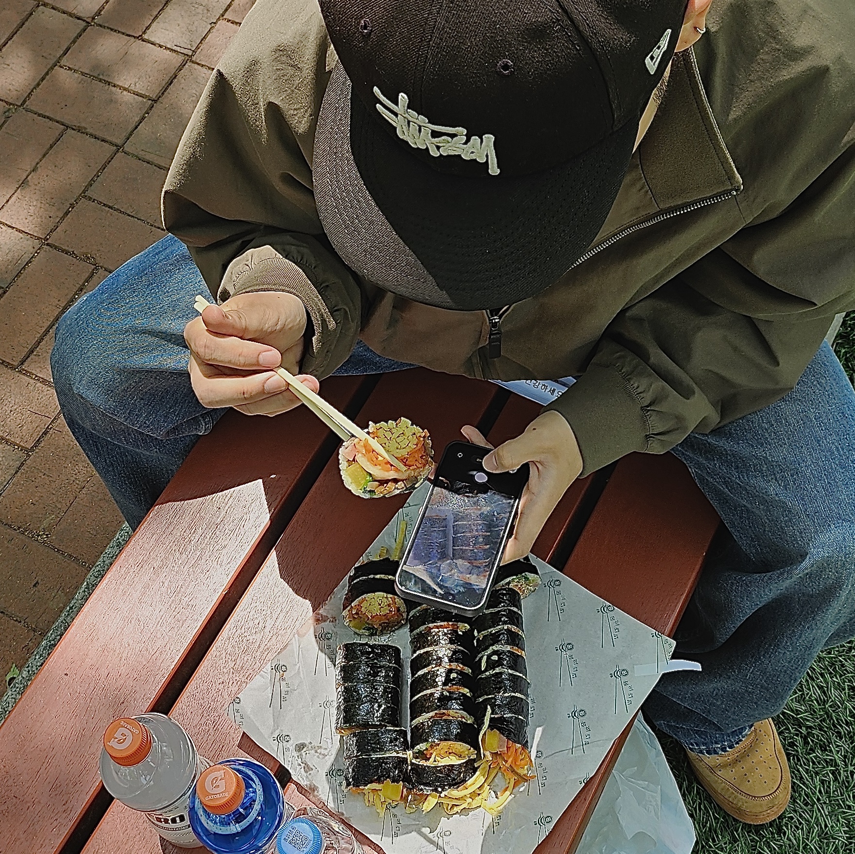 Stussy New Era 9Forty Strapback Black 착용 스타일