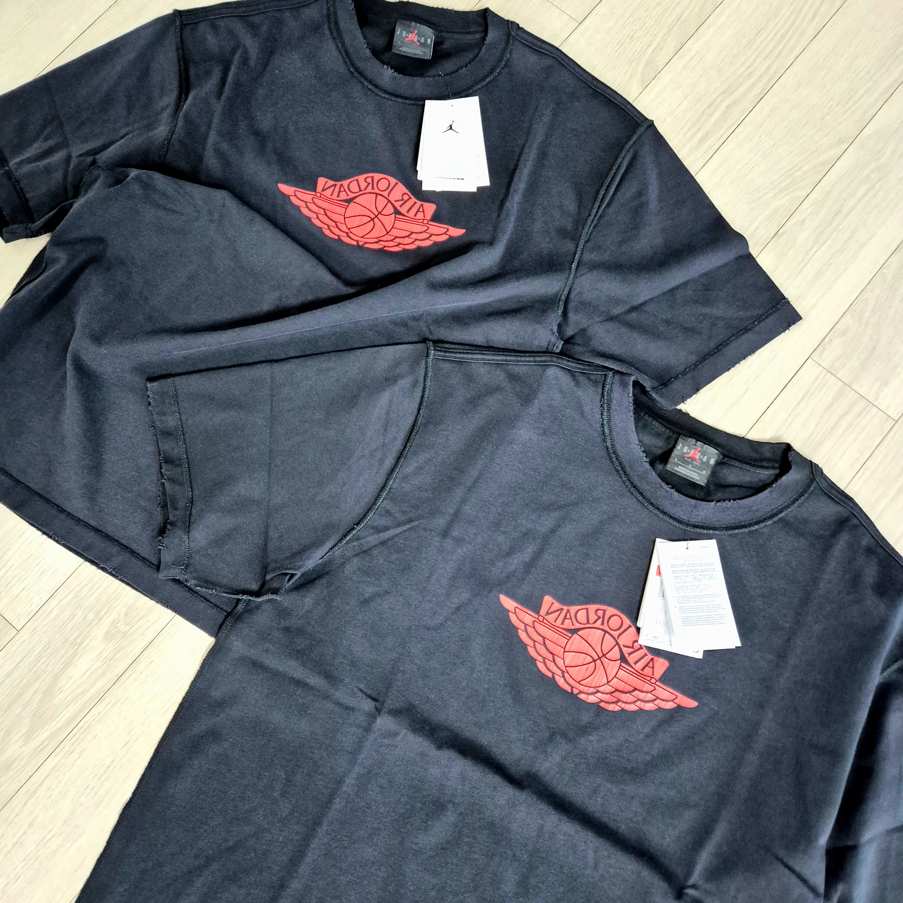 Jordan Rare Air T-Shirt Black (IB3130-010) 착용 스타일 - 2