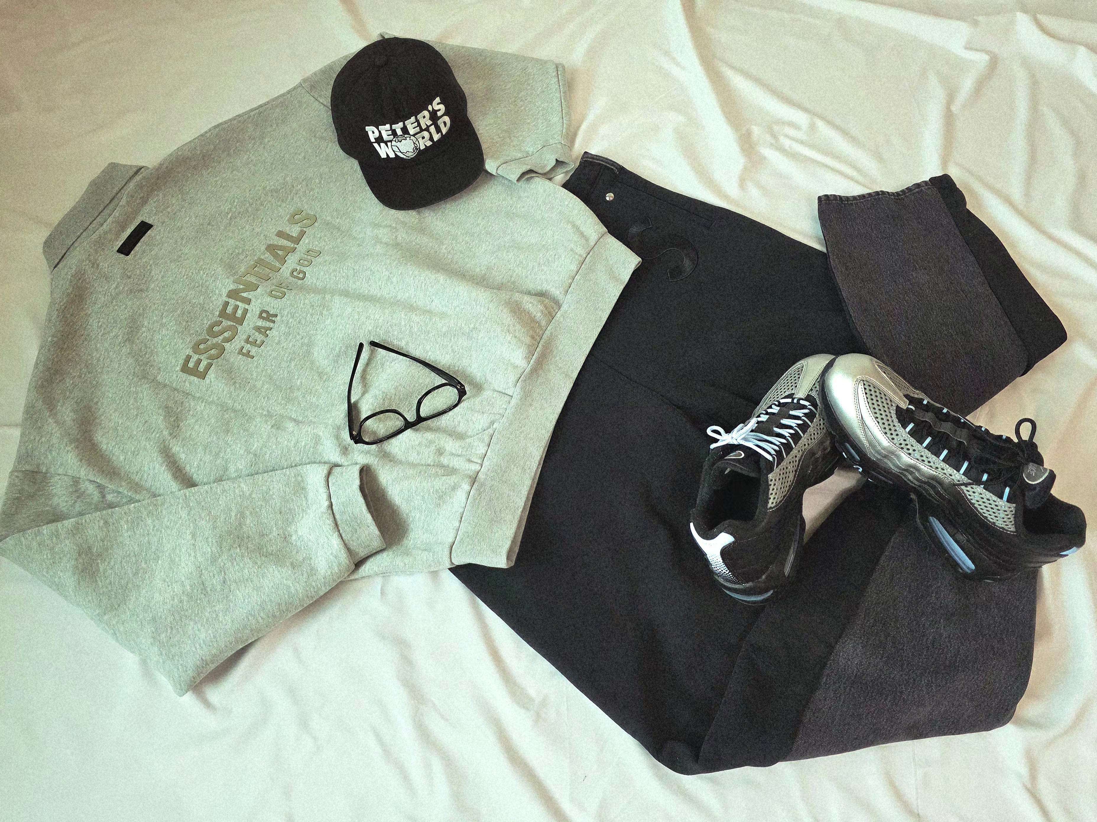 Essentials Long Sleeve Polo Light Heather Grey - 24SS, My Name is Peter Peter’s World Cap Black 착용 스타일 - 1