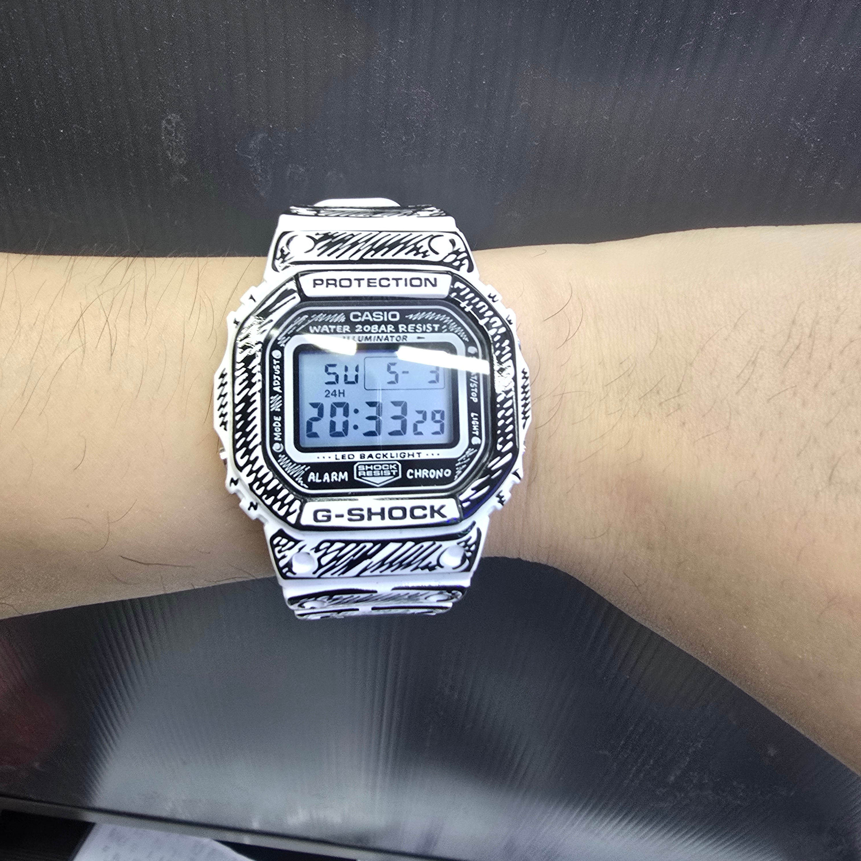 Casio G-Shock x Joshua Vides DW-5600JV-7 착용 스타일