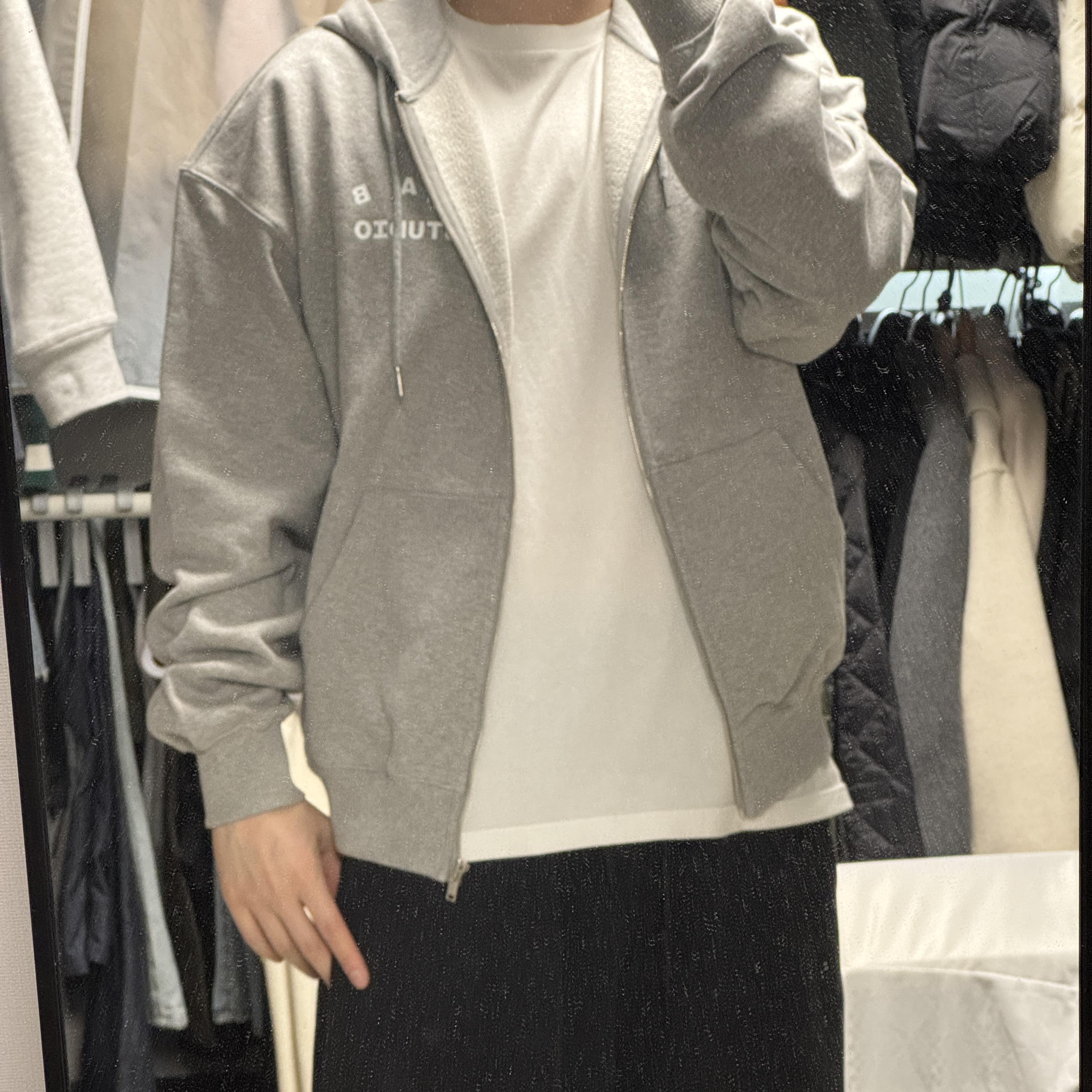 IAB Studio Zip-Up Hoodie Melange Gray - 26SS 착용 스타일 - 1