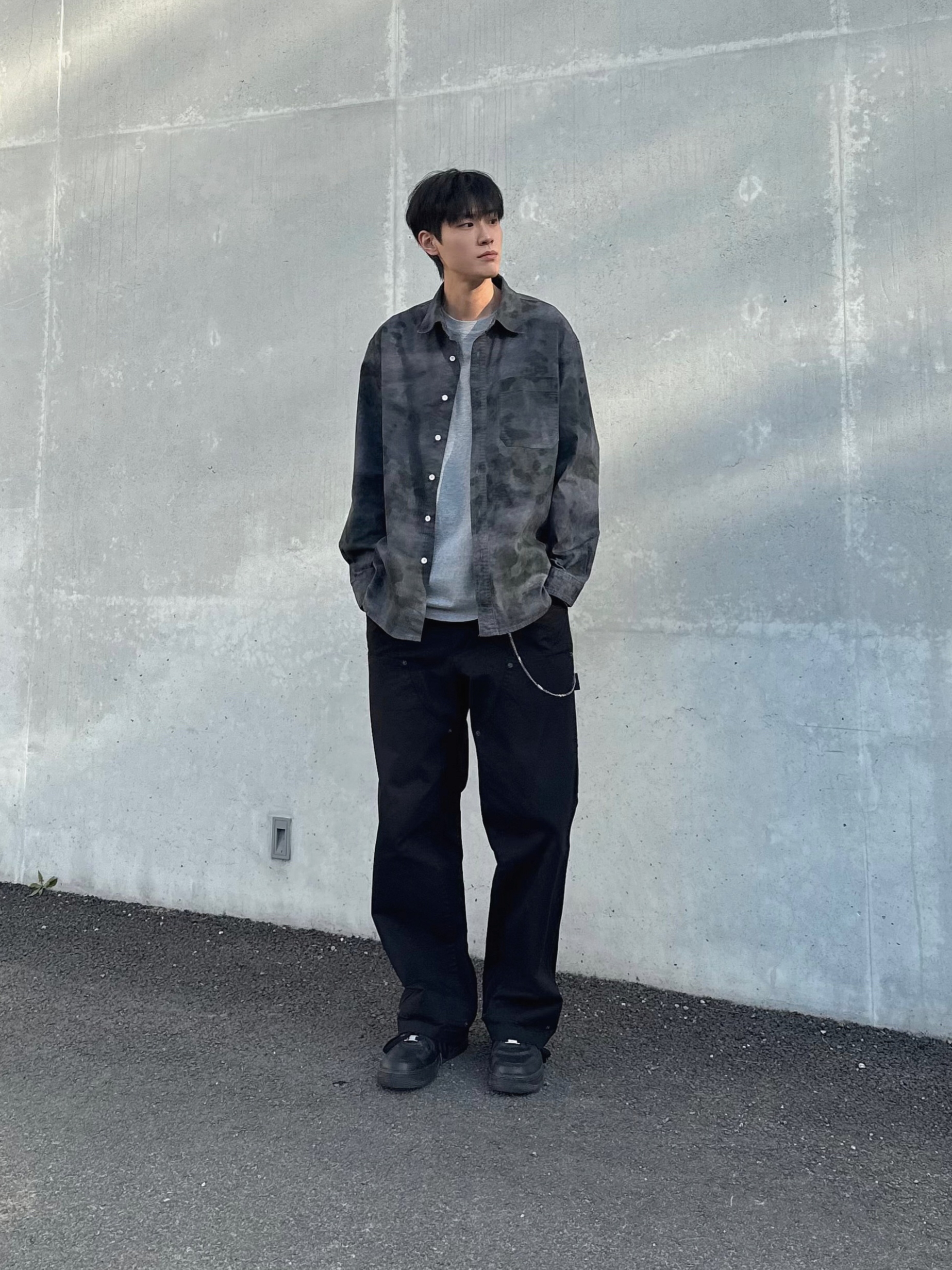 Nike x Supreme Air Force 1 Low Black 착용 스타일 - 3