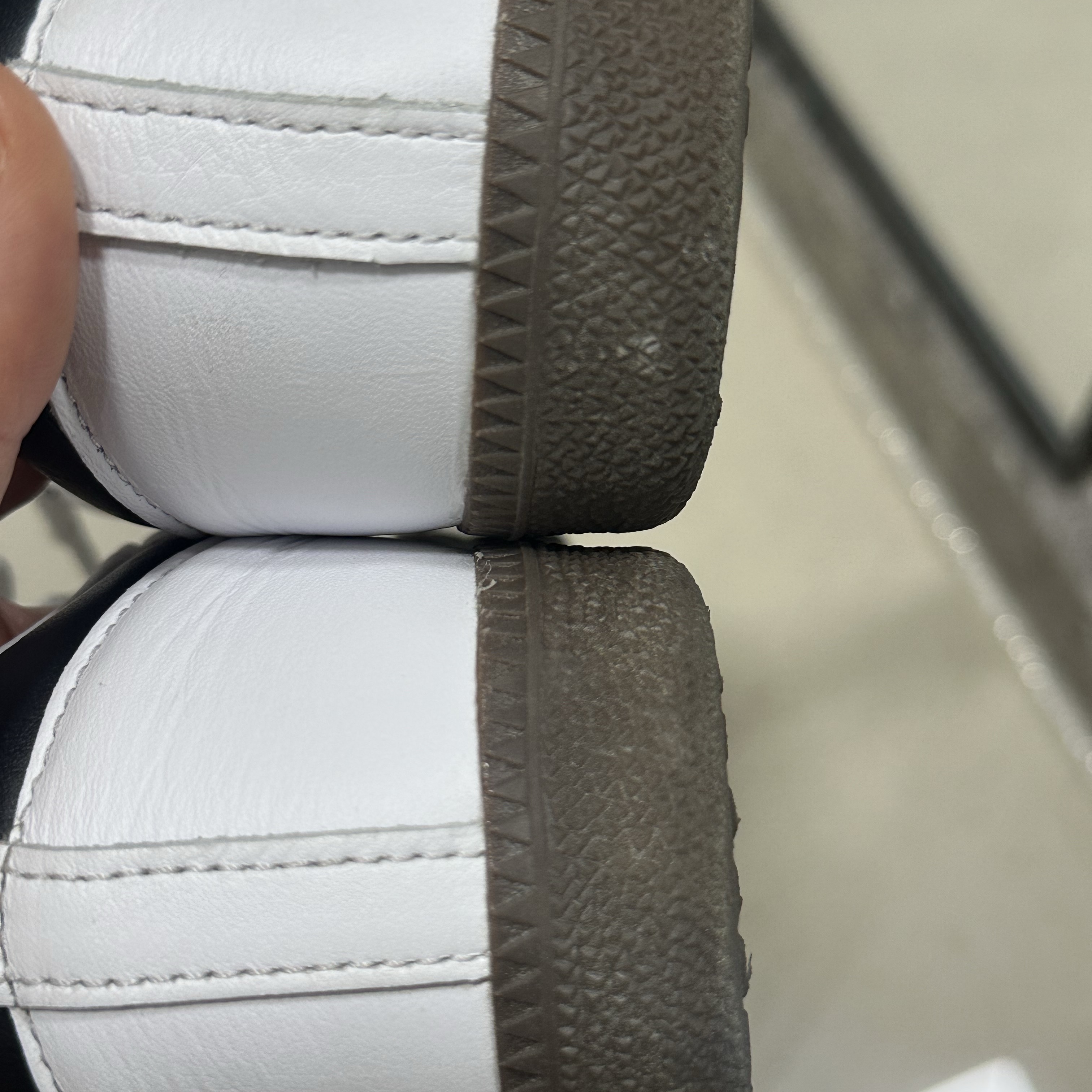 Adidas Samba OG Cloud White 착용 스타일 - 3