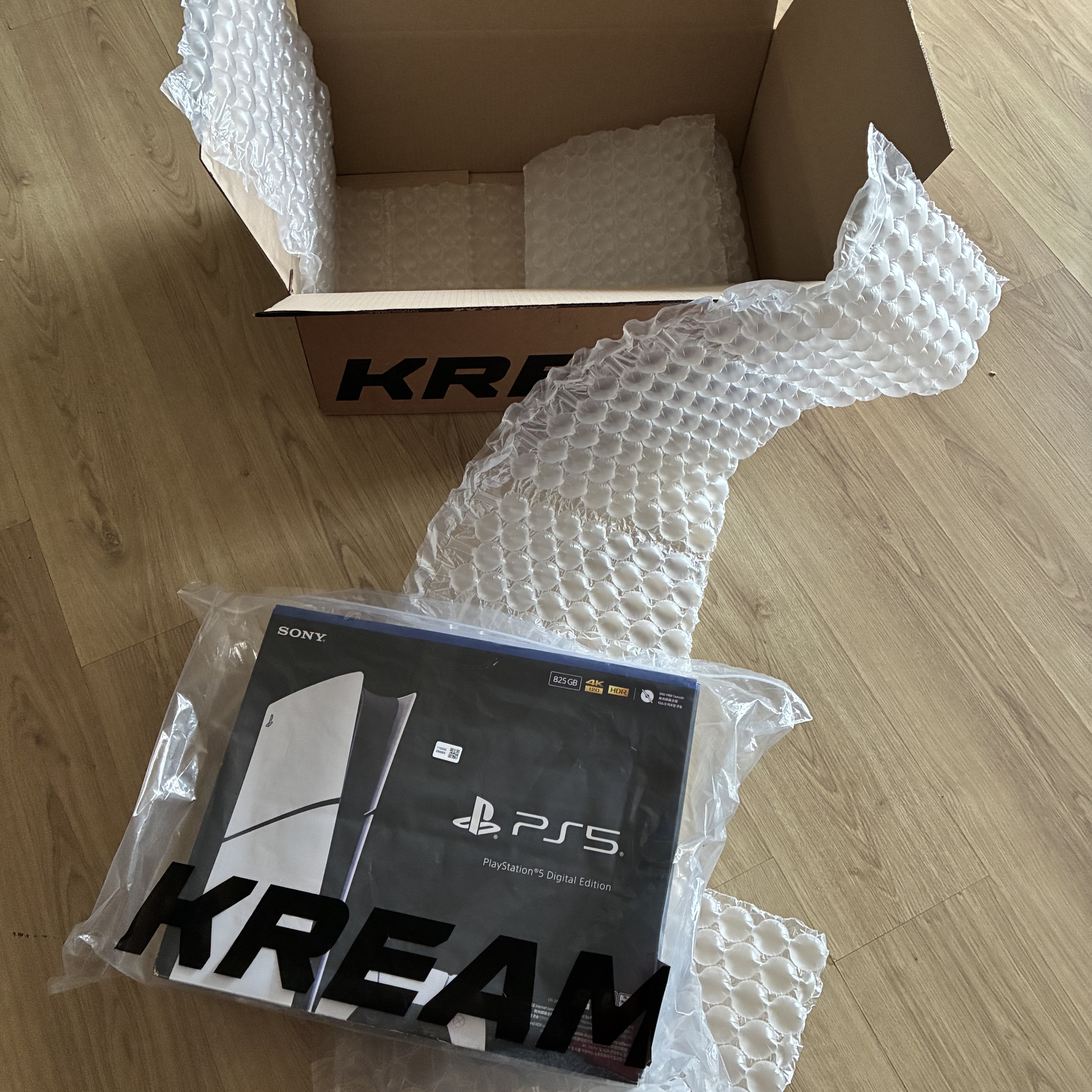 Playstation 5 Slim Digital Edition (SIEK 220V) 착용 스타일