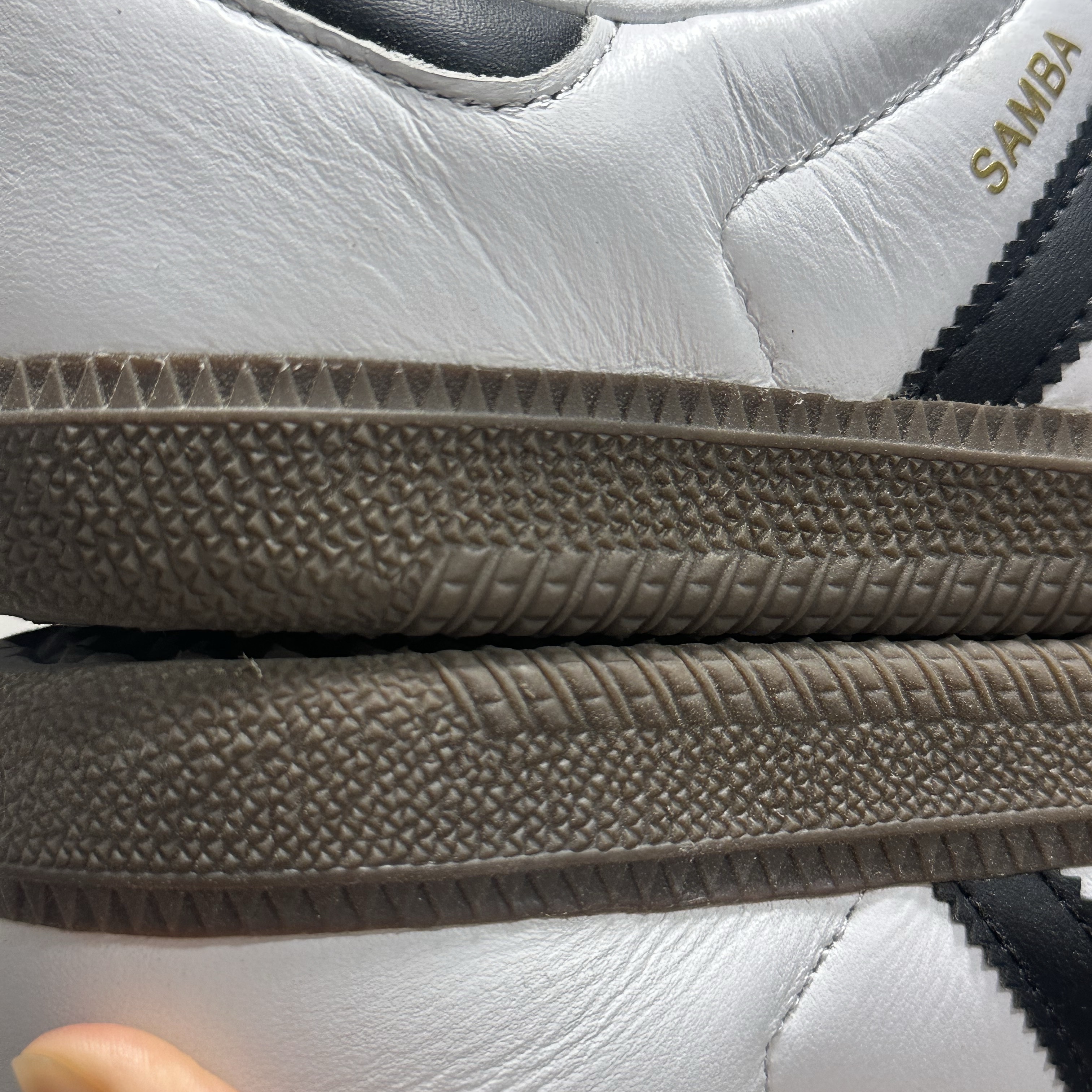 Adidas Samba OG Cloud White 착용 스타일 - 2