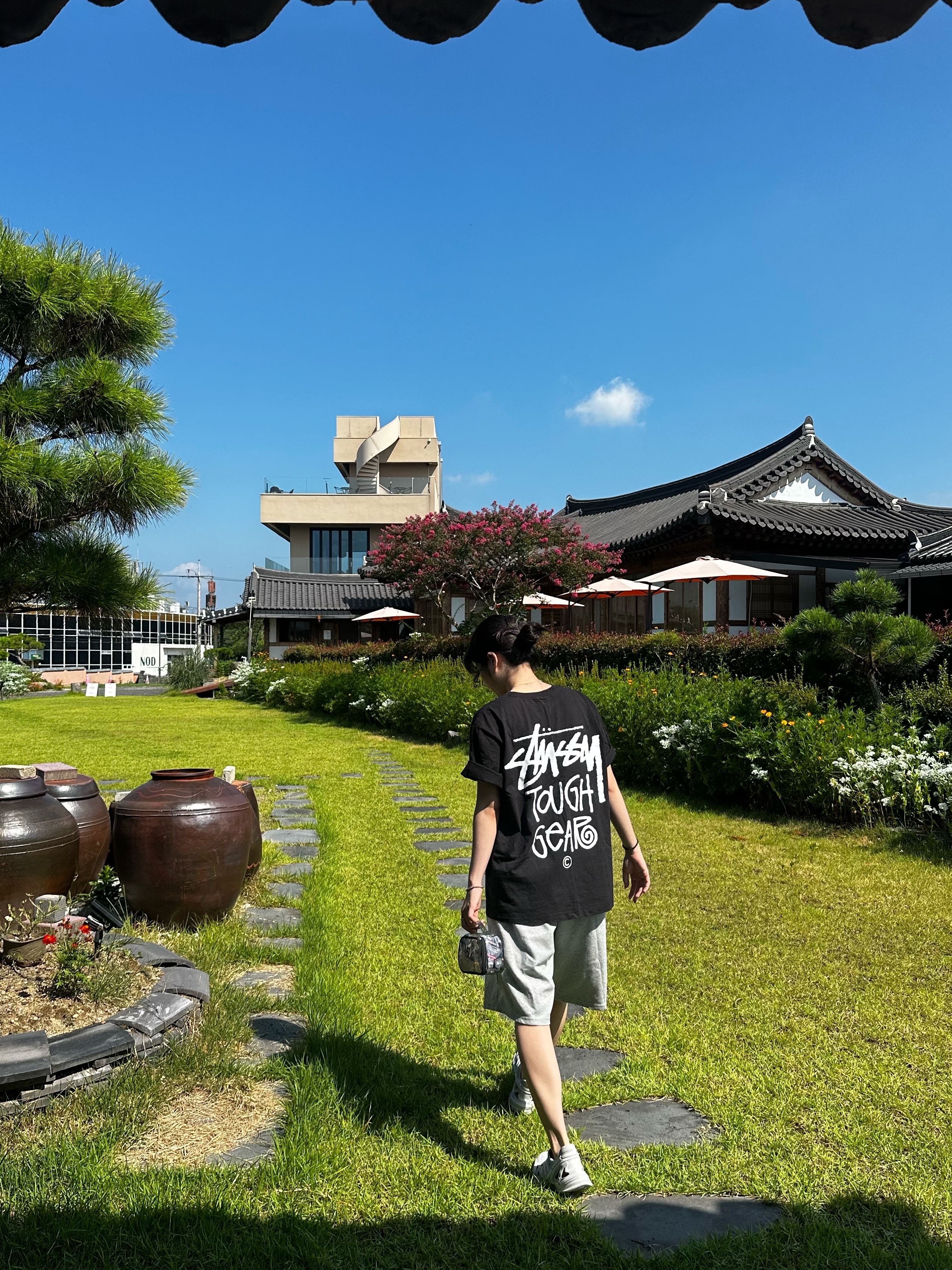 Stussy Tough Gear T-Shirt Black 착용 스타일