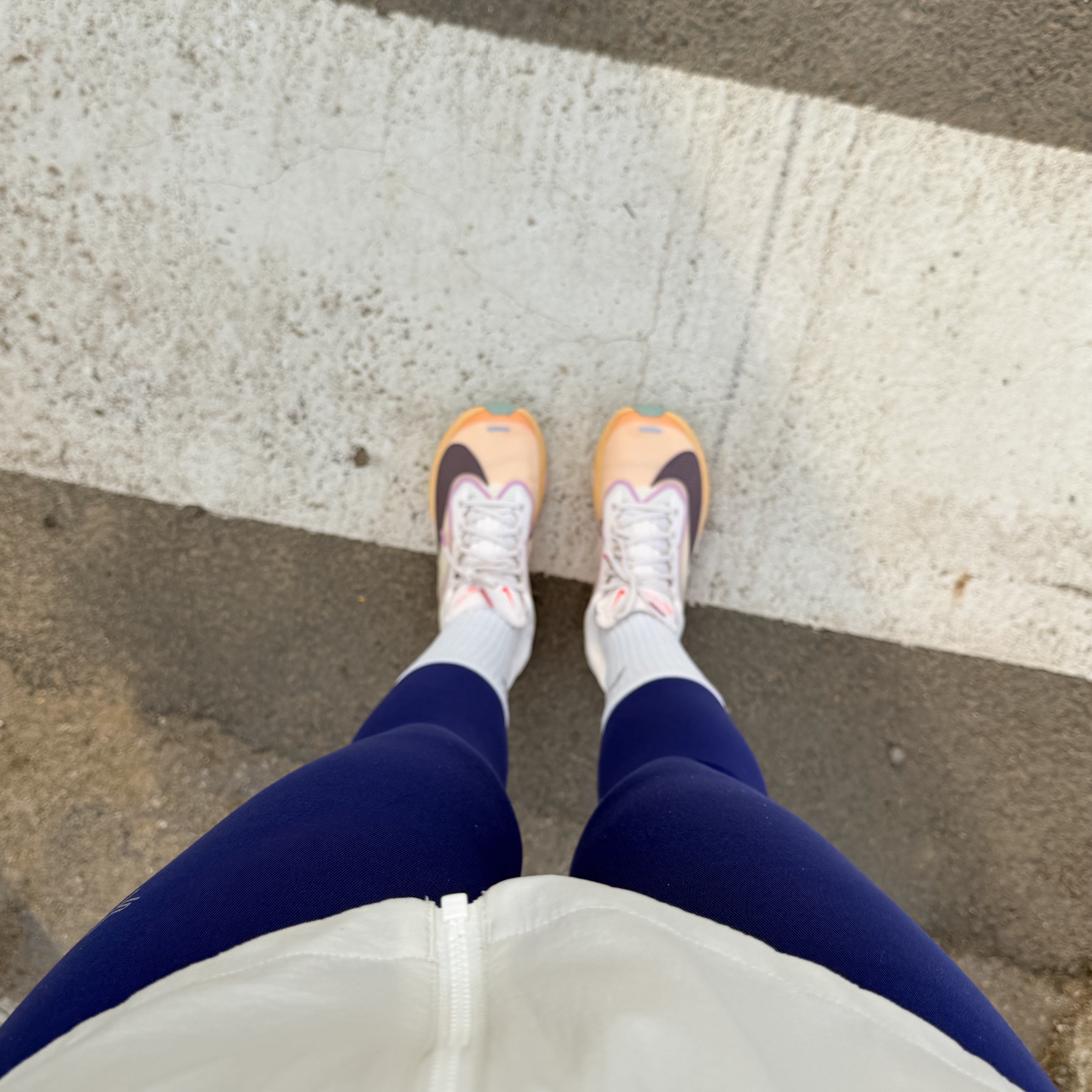 (W) Nike Zoom Fly 6 Sail Light Magenta 착용 스타일 - 2
