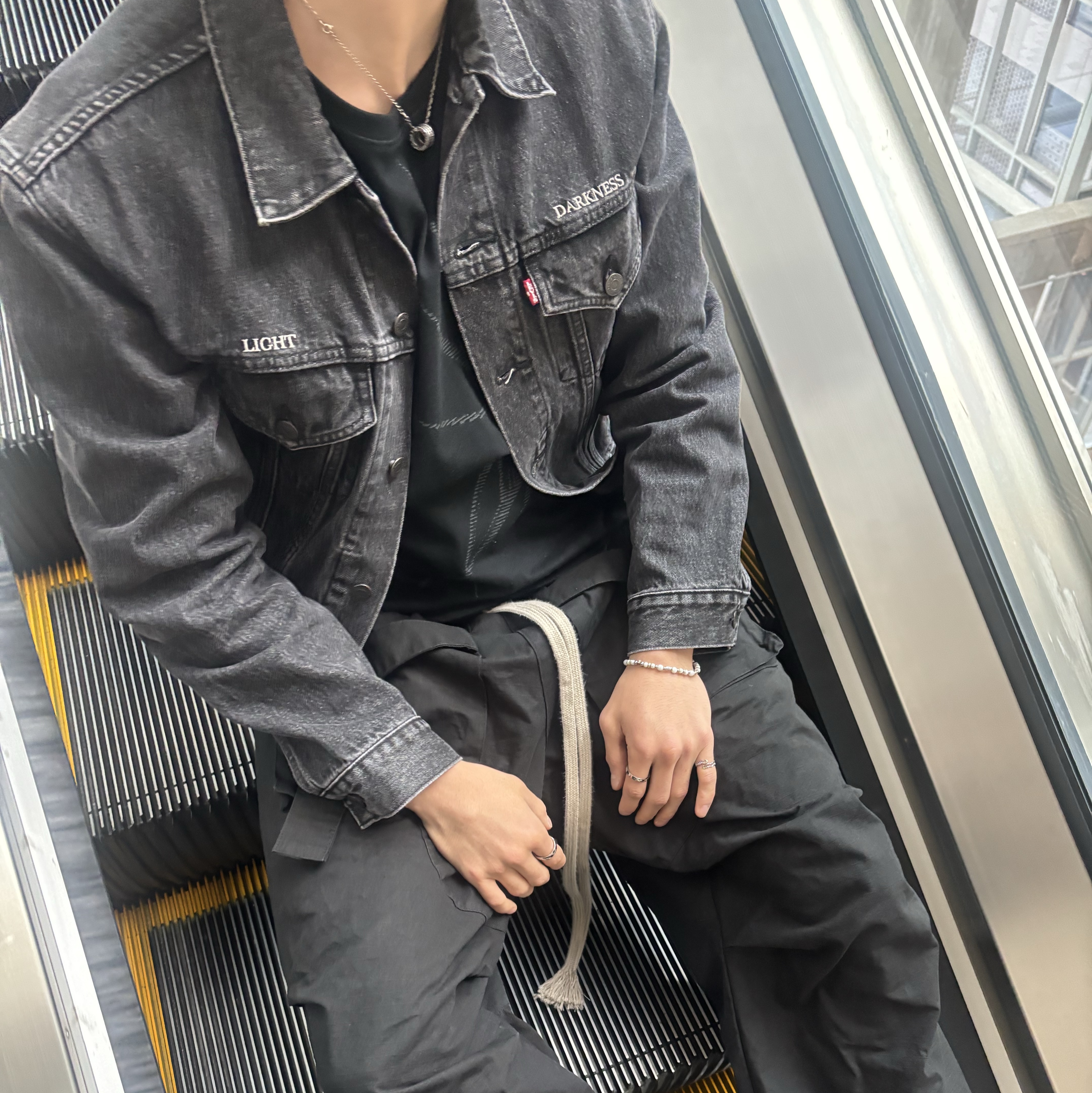 225 Halftone Line Crop T-Shirt, Wapworks Wide Safety Cargo Pants Black 착용 스타일 - 2