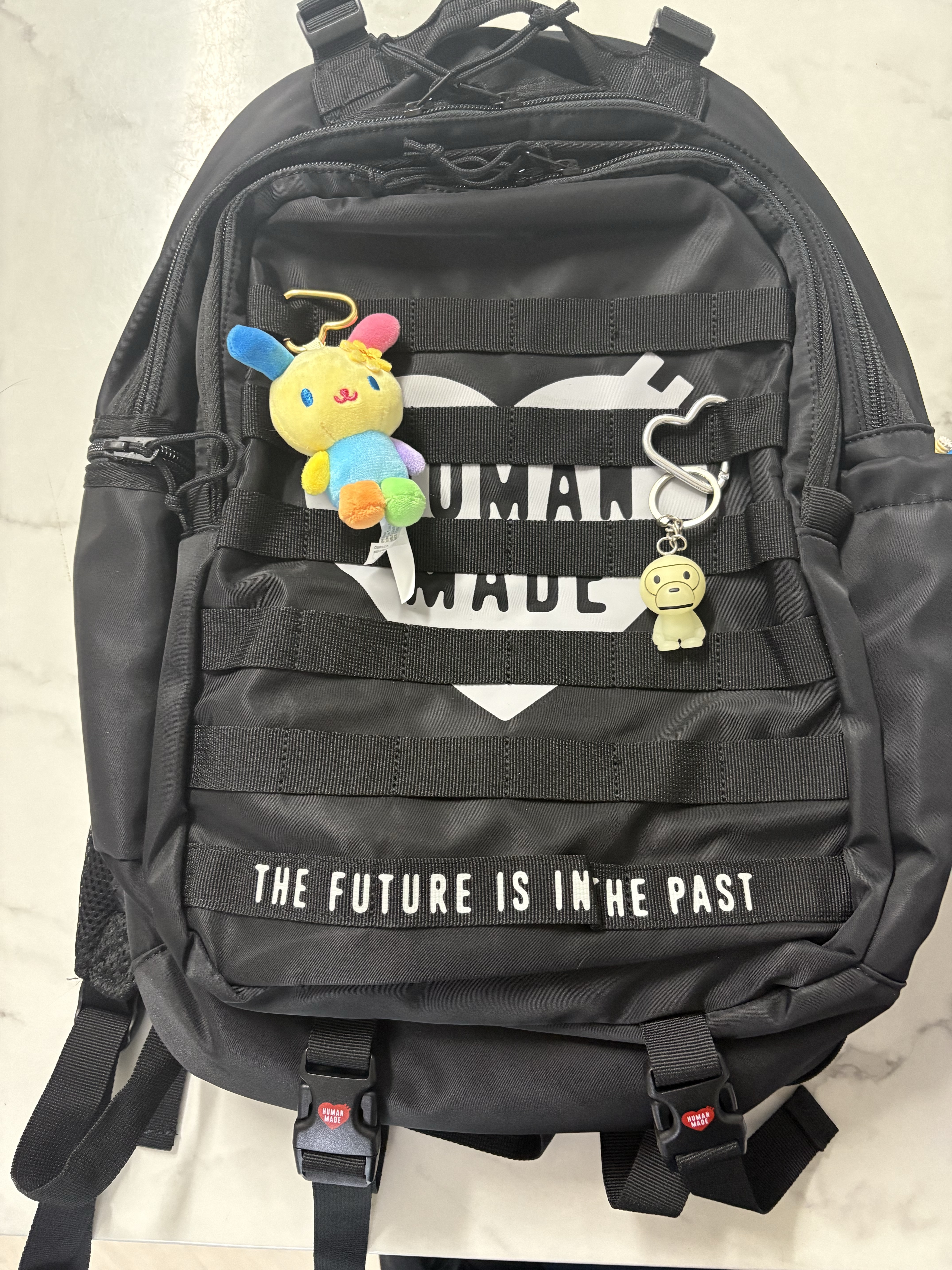 Human Made Military Backpack Black, BAPE Glow in The Dark Baby Milo Keychain Green 착용 스타일 - 2