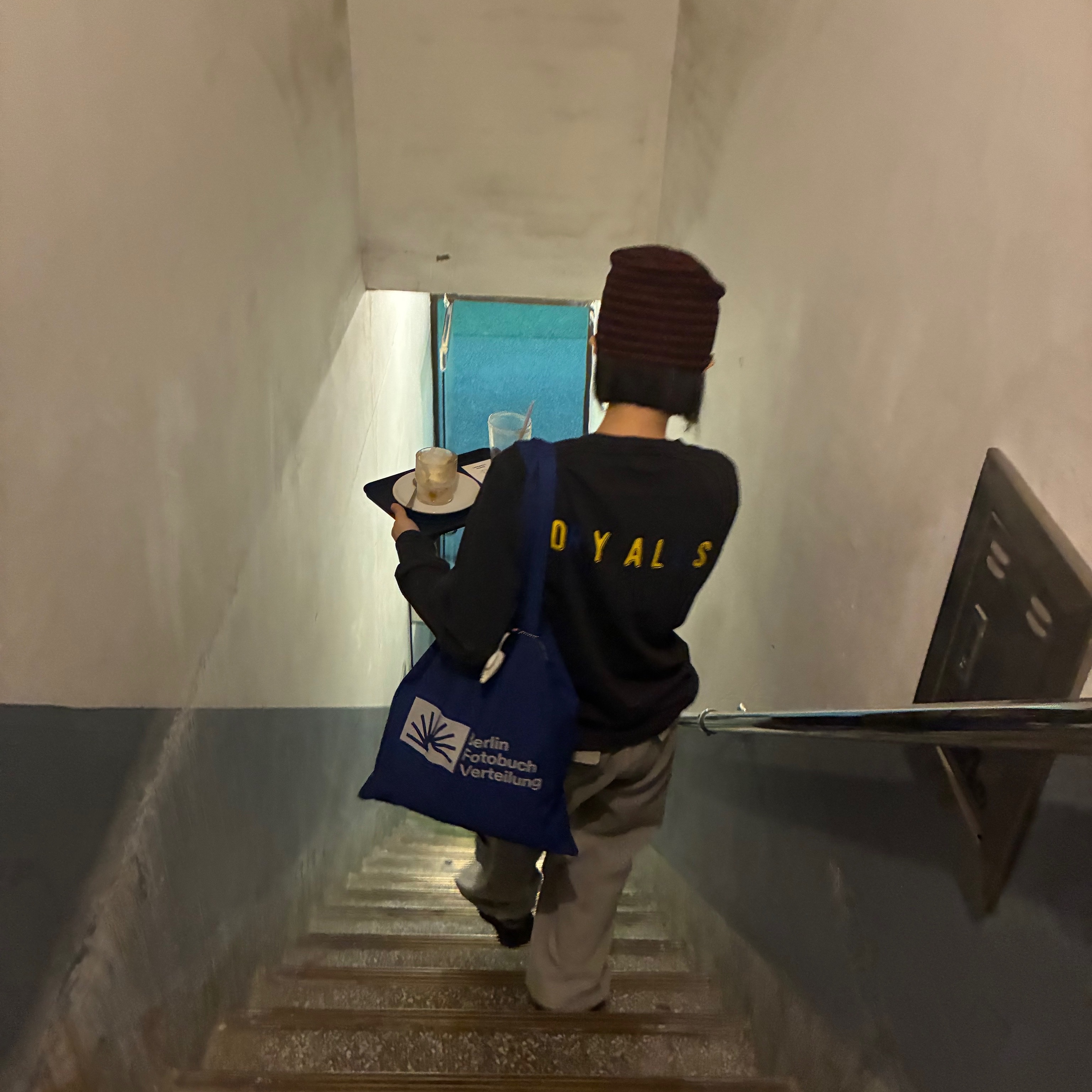 Human Made Graphic L/S T-Shirt Black, Berlin Photobook Distribution 002 Bag Blue 착용 스타일