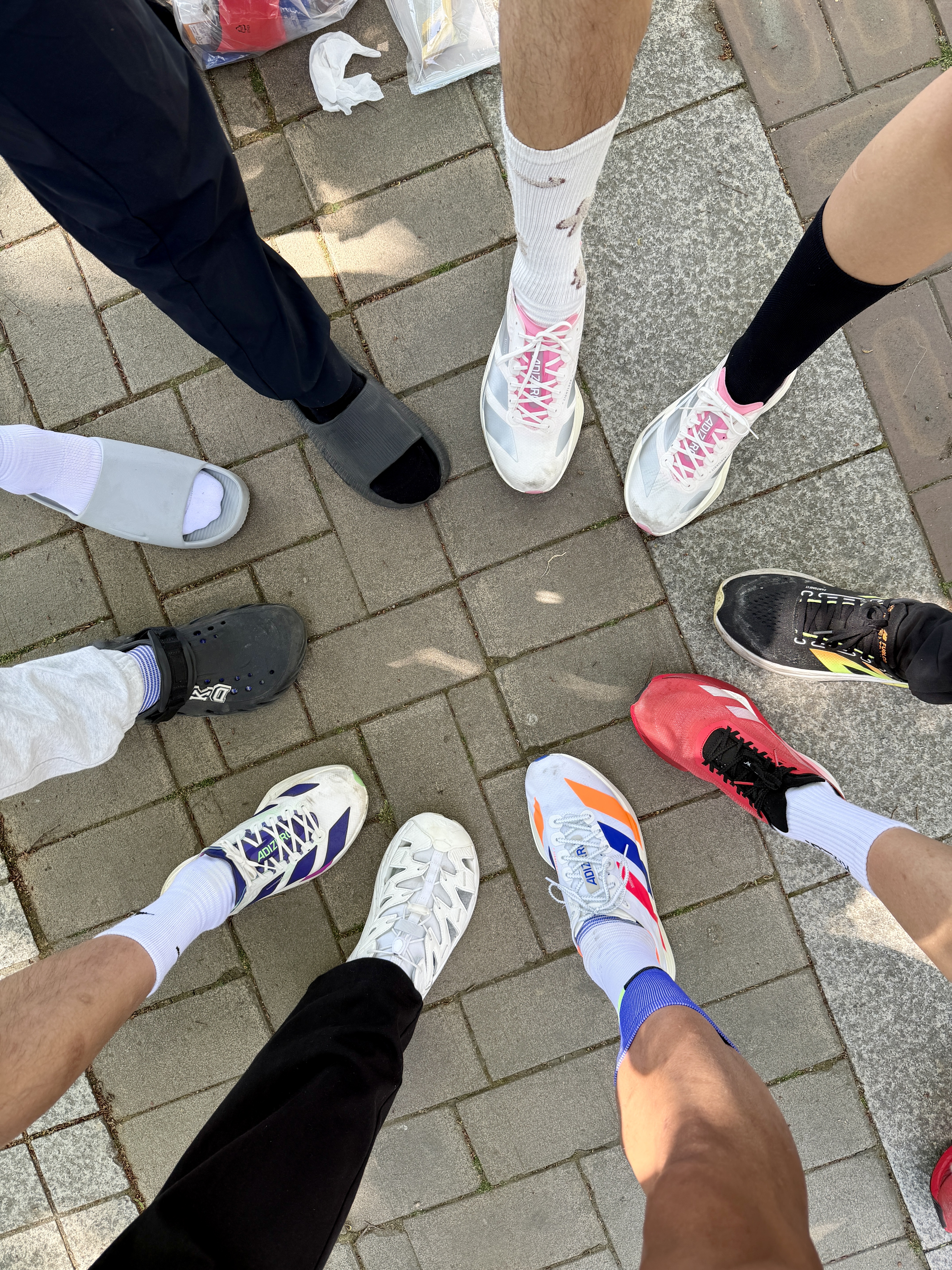 Adidas Seoul Marathon Adizero Adios Pro 4 Cloud White Lucid Red 착용 스타일