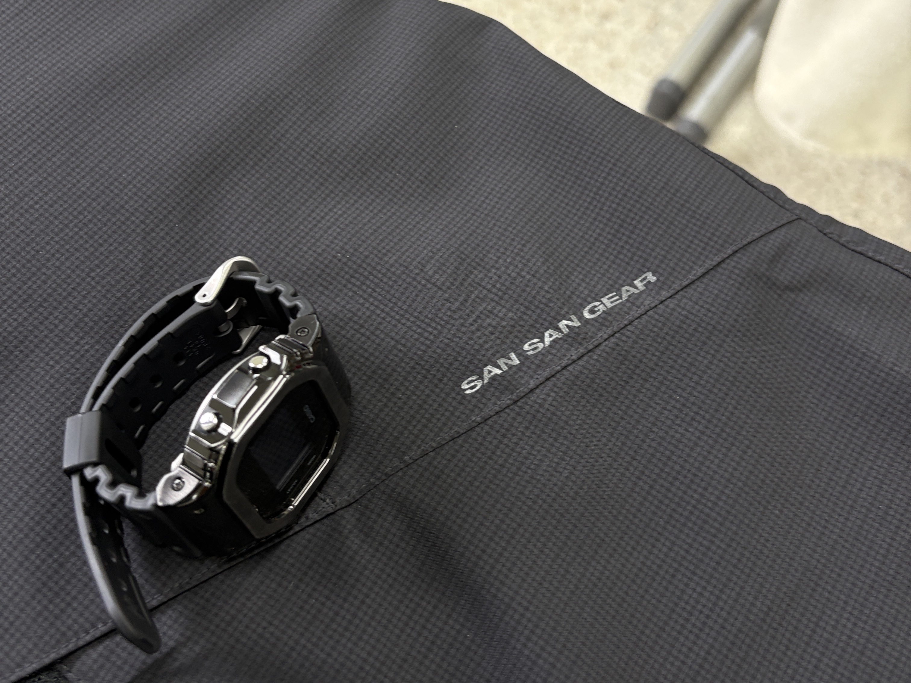 Sansan Gear Shift Jacket Black, Thisisneverthat INTL-Logo Backpack 30 Black 착용 스타일 - 2