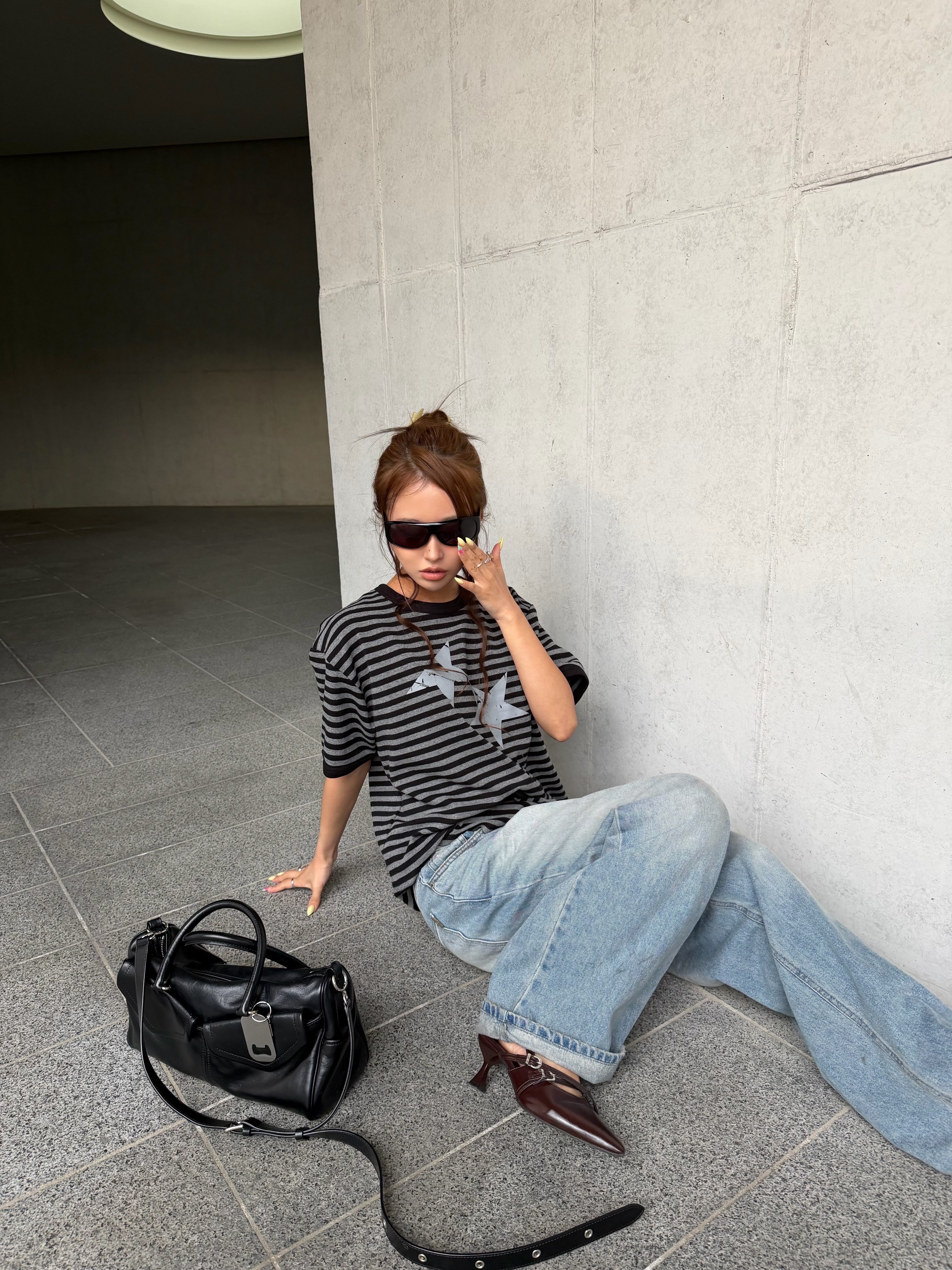 [KREAM 단독] CAVISH Striped Twin Star Ringer SS Tee Black 착용 스타일 - 4