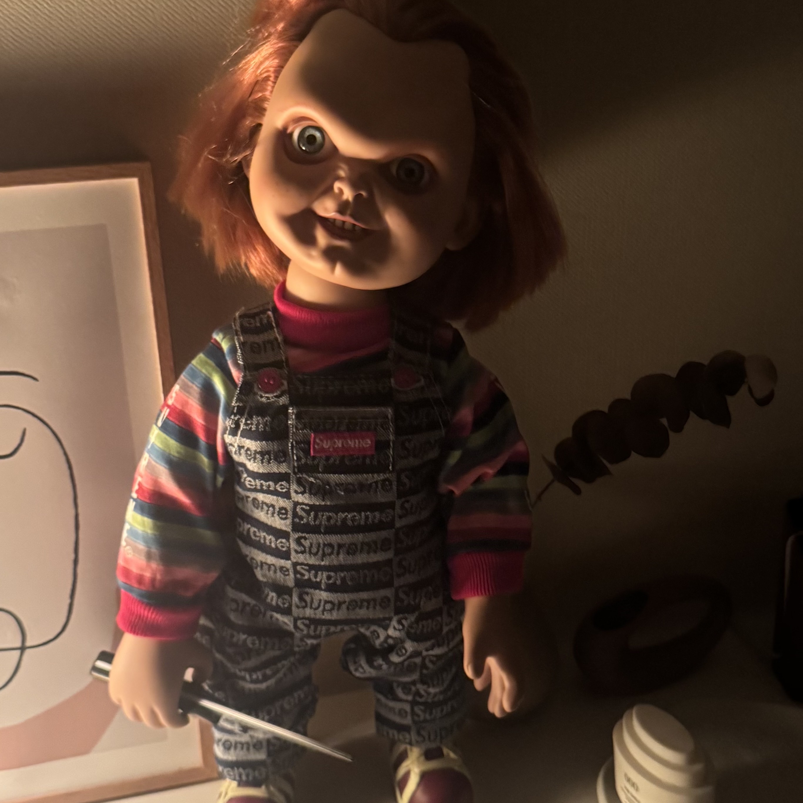 Supreme Chucky Doll - 20FW 착용 스타일