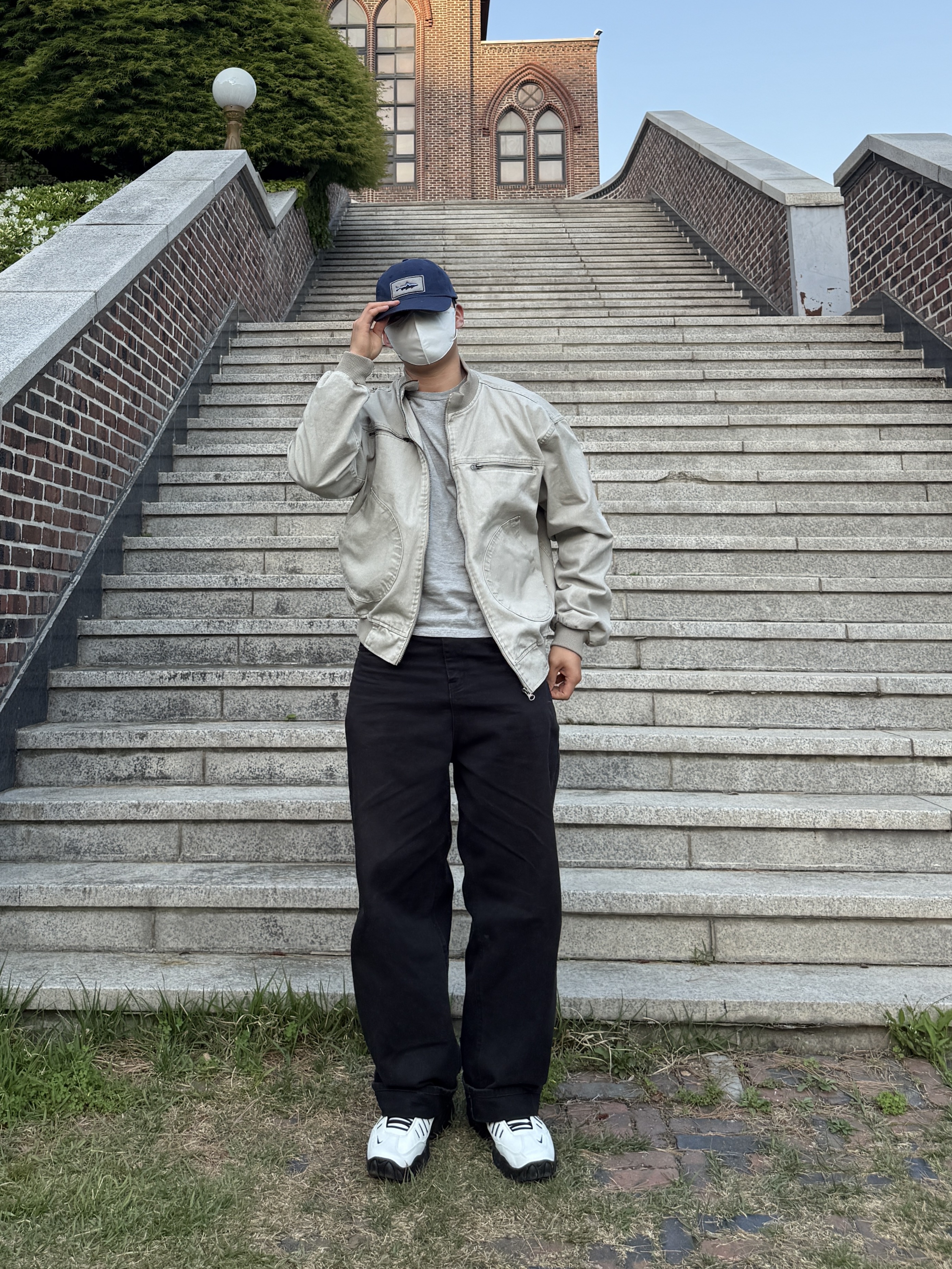 Nike x Ambush Air Adjust Force SP Summit White and Black, Scudo Cuore Navy Beads Bracelet 착용 스타일 - 3