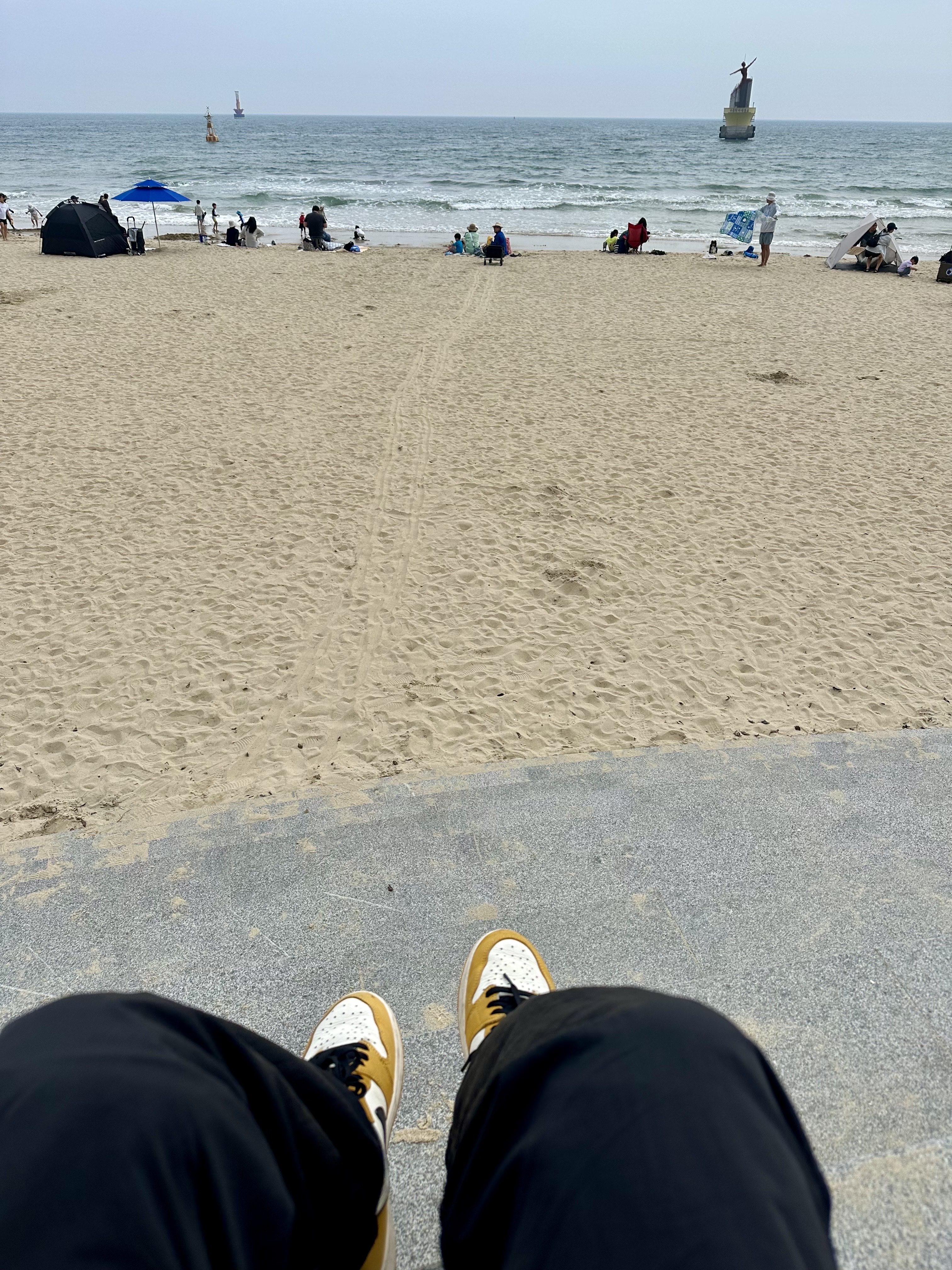 Jordan 1 Retro High OG Yellow Ochre 착용 스타일