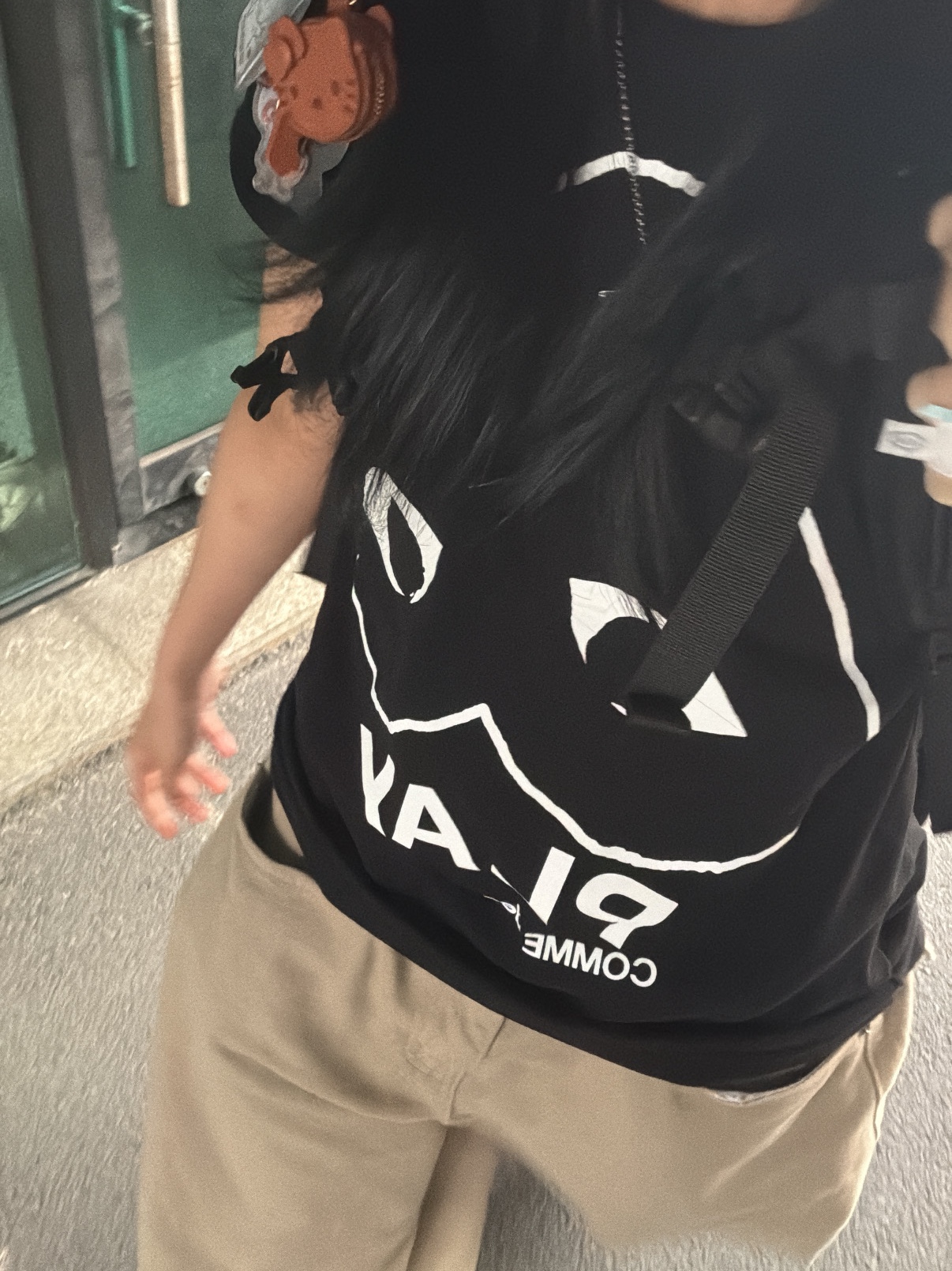 Play Comme Des Garcons Inverted Heart Logo T-Shirt Black 착용 스타일