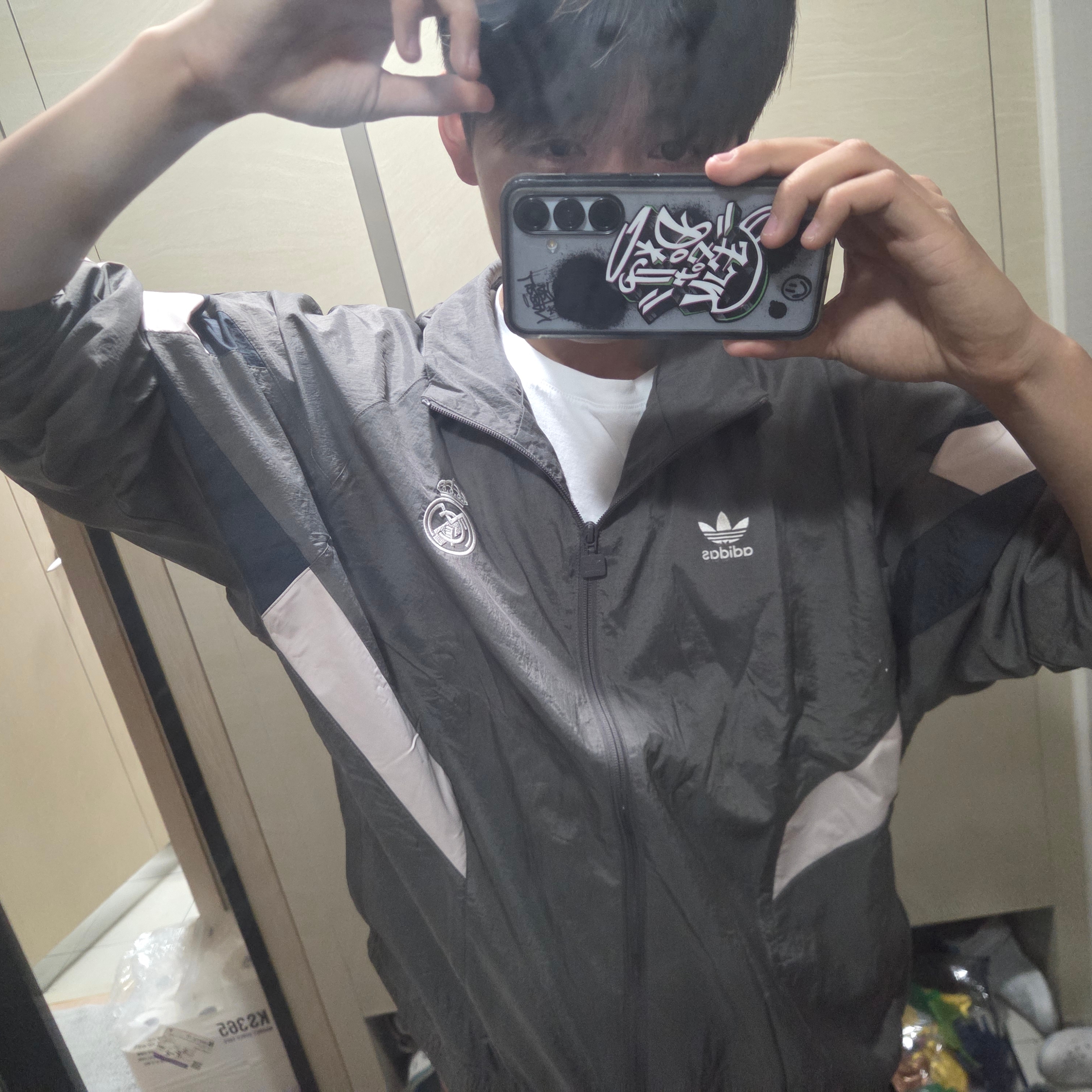 Adidas Real Madrid Originals Track Top Charcoal Grey - KR Sizing 착용 스타일