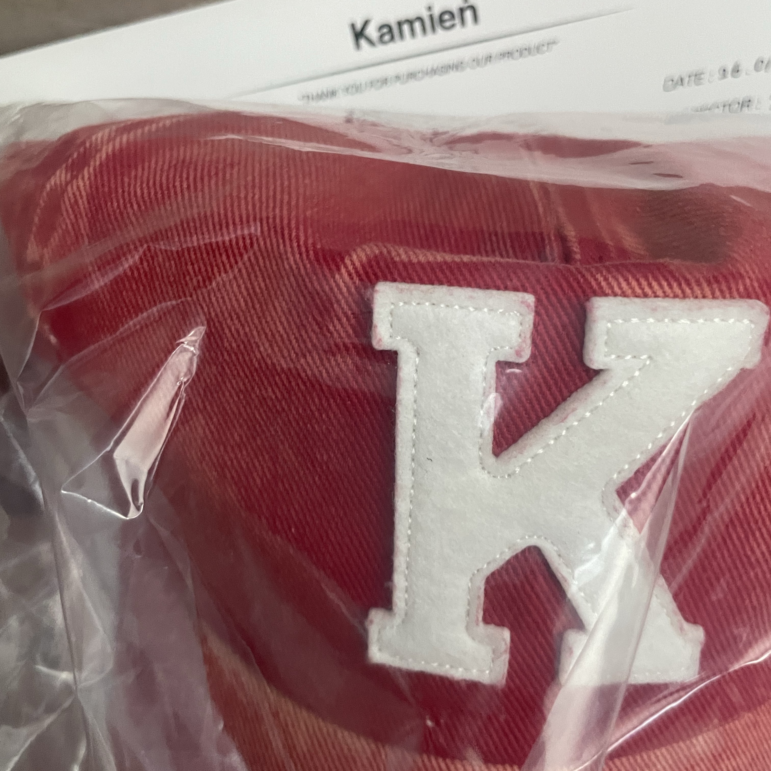 Kamien x KOIN SEOUL K Logo Ball Cap Exclusive Red 착용 스타일