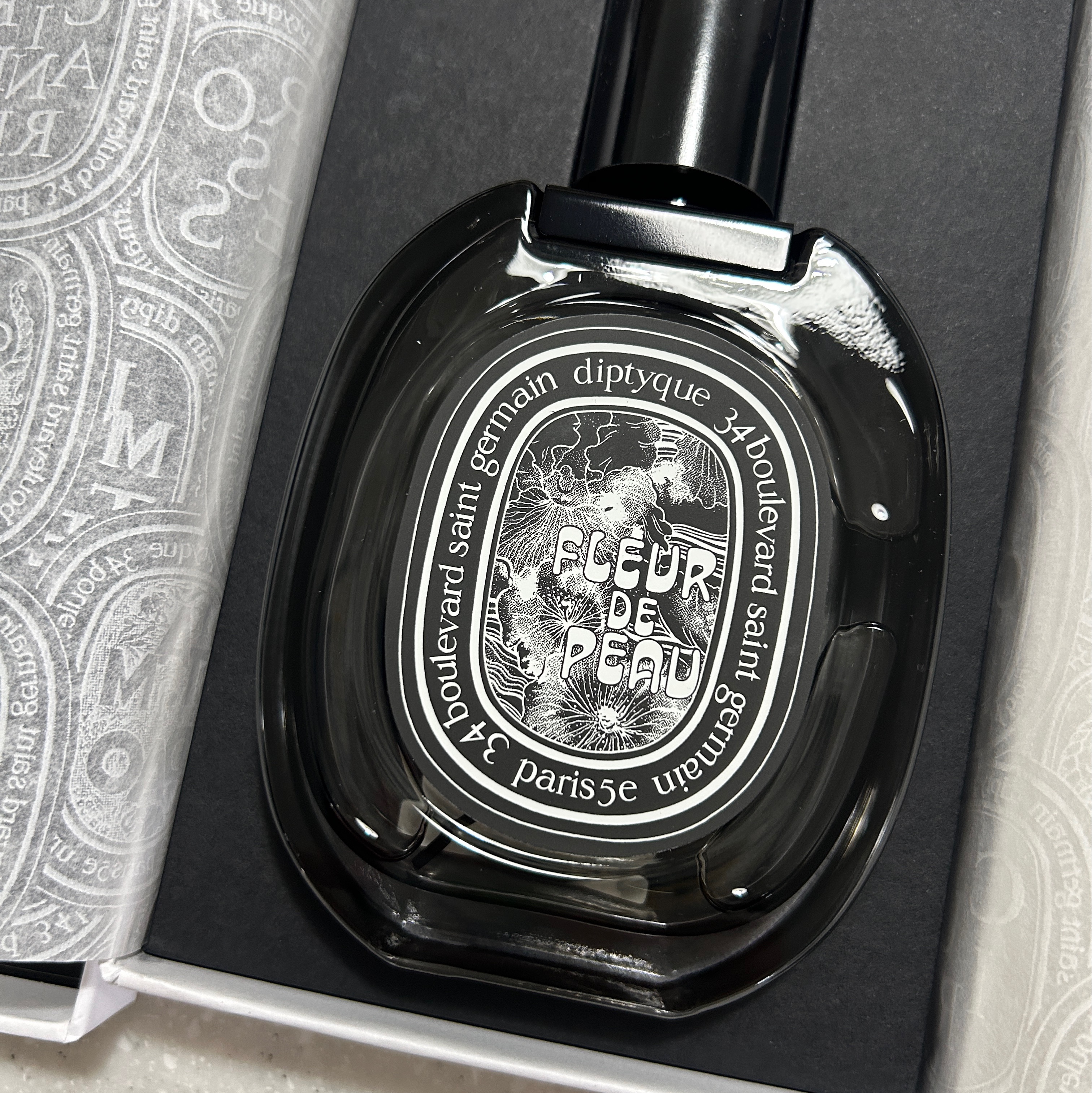 Diptyque Fleur De Peau Eau De Parfum 75ml 착용 스타일