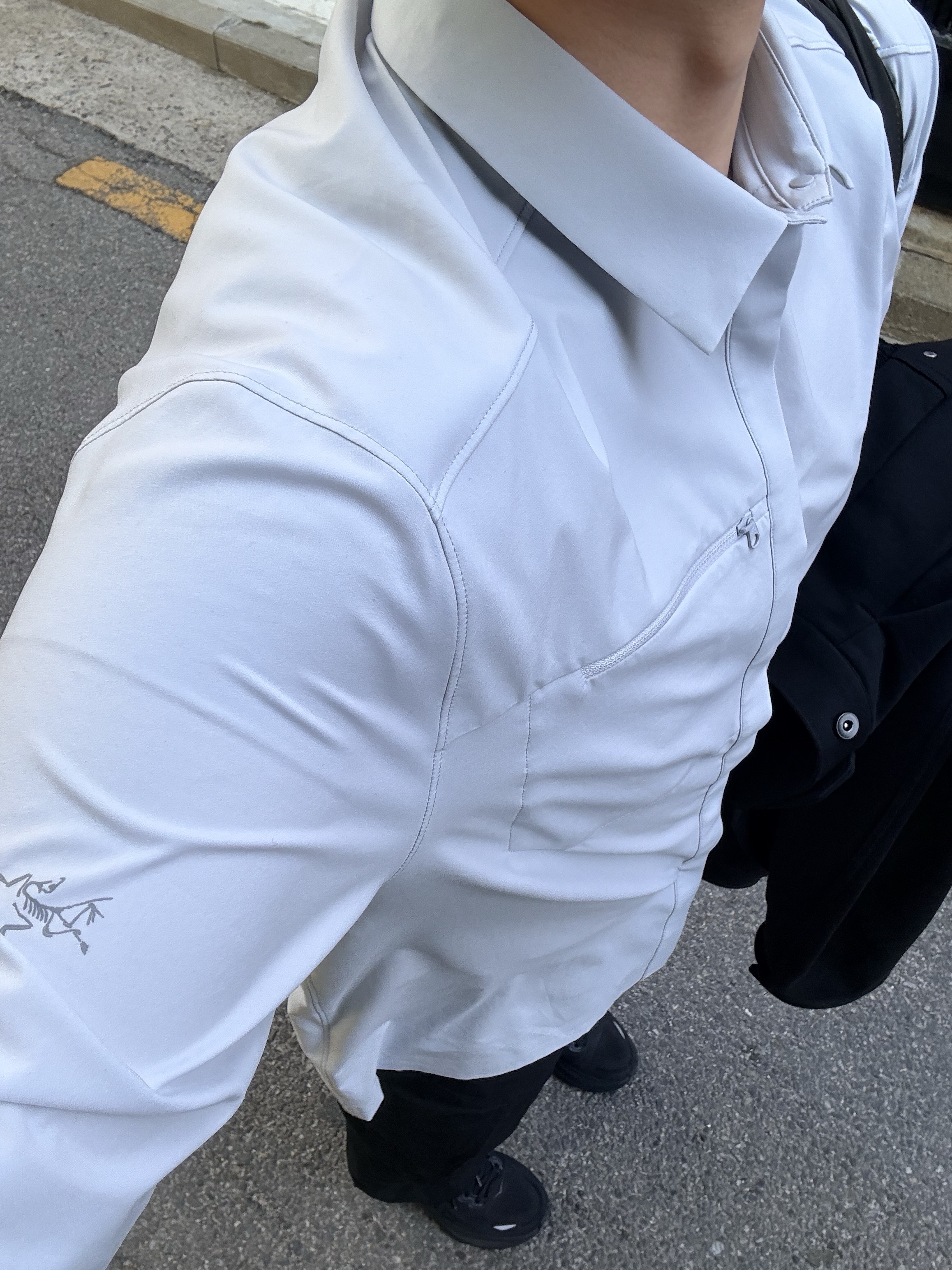 Arc'teryx Skyline LS Shirts Black 착용 스타일