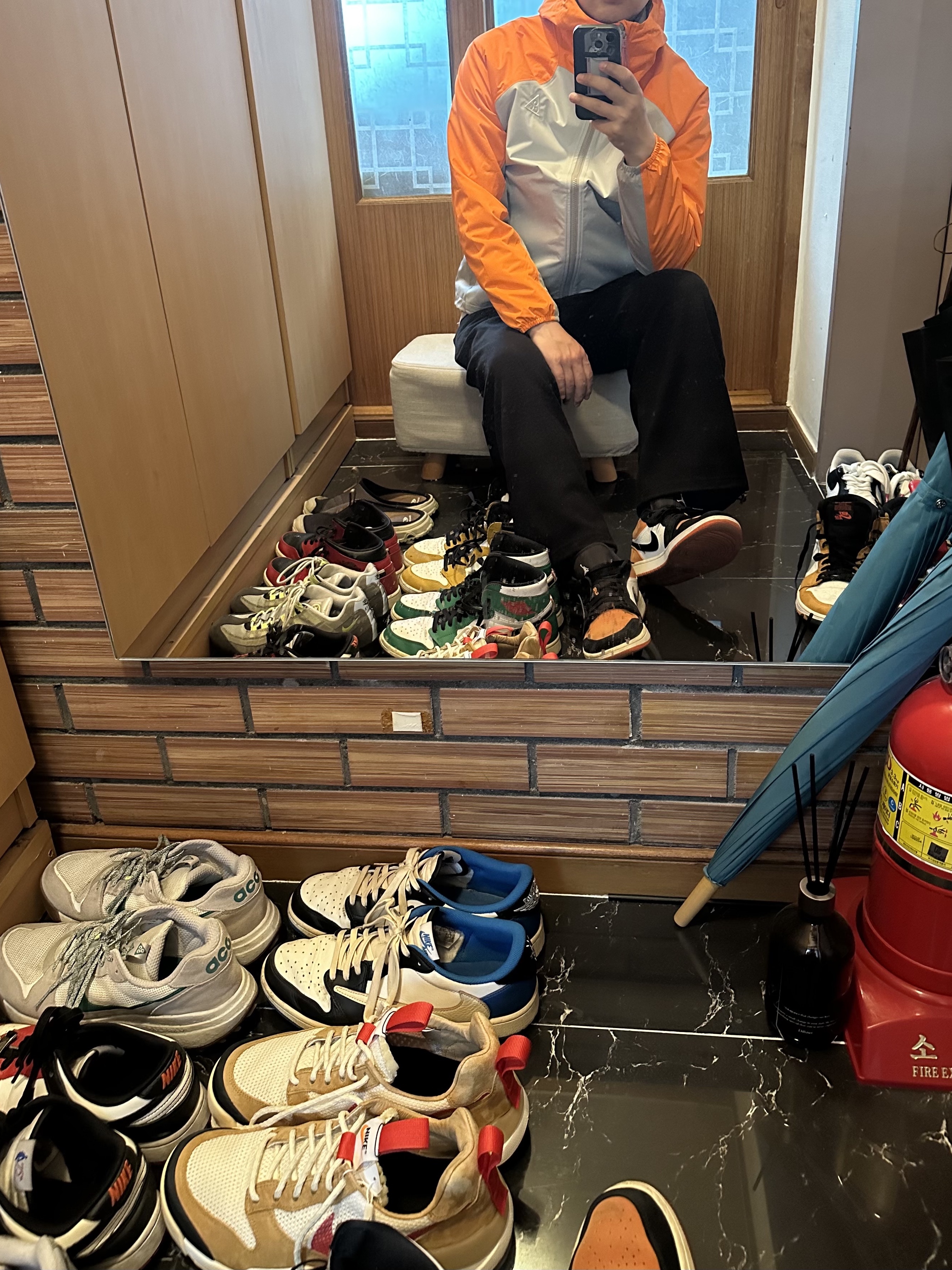 (W) Nike ACG Phantazma Storm-Fit ADV Jacket Safety Orange Grey Fog - Asia, Jordan 1 Low Shattered Backboard 착용 스타일