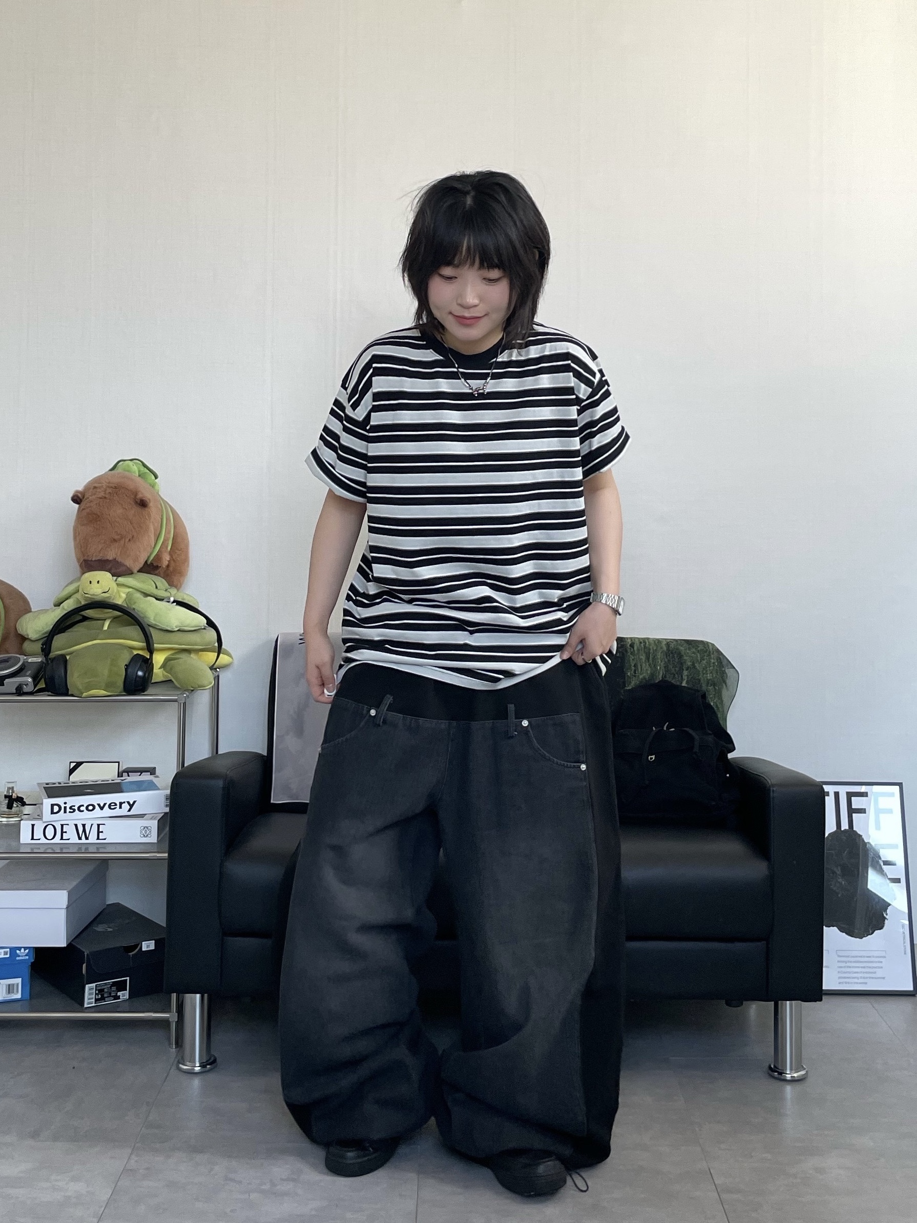(W) Nike Air Force 1 '07 Low Triple Black 착용 스타일 - 4