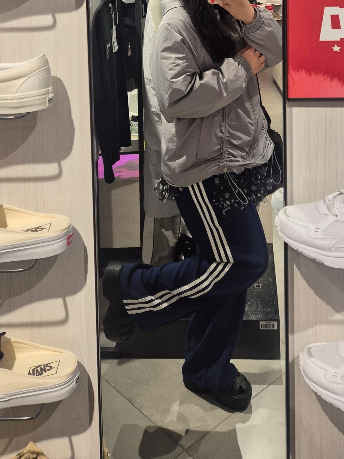(W) Adidas Premium Originals Track Pants Navy - KR Sizing 착용 스타일