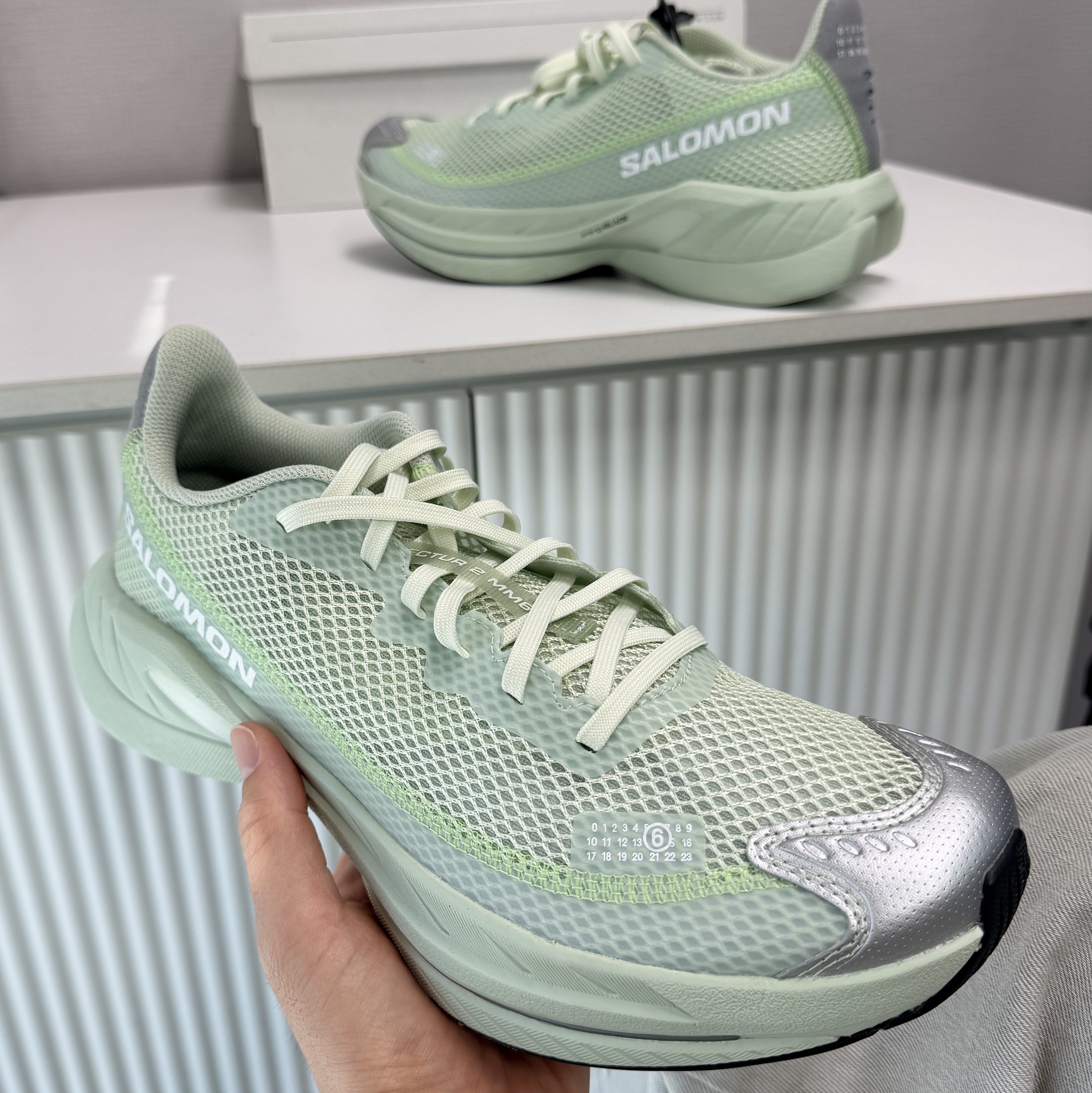 Salomon x MM6 Maison Margiela Spectur 2 Seafoam Green 착용 스타일 - 5