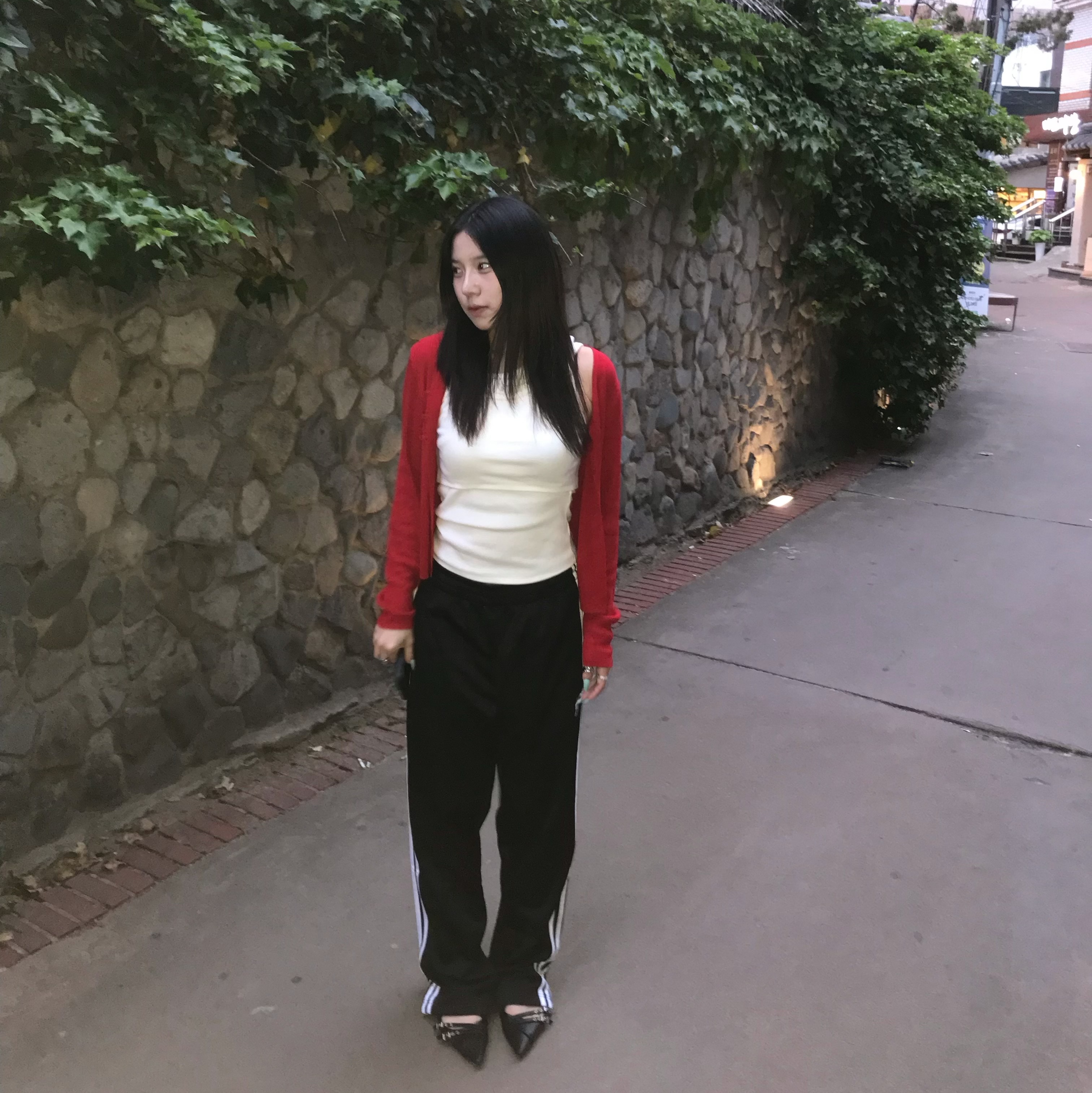Adidas Adicolor Classic Firebird Track Pants Black - KR Sizing 착용 스타일 - 1