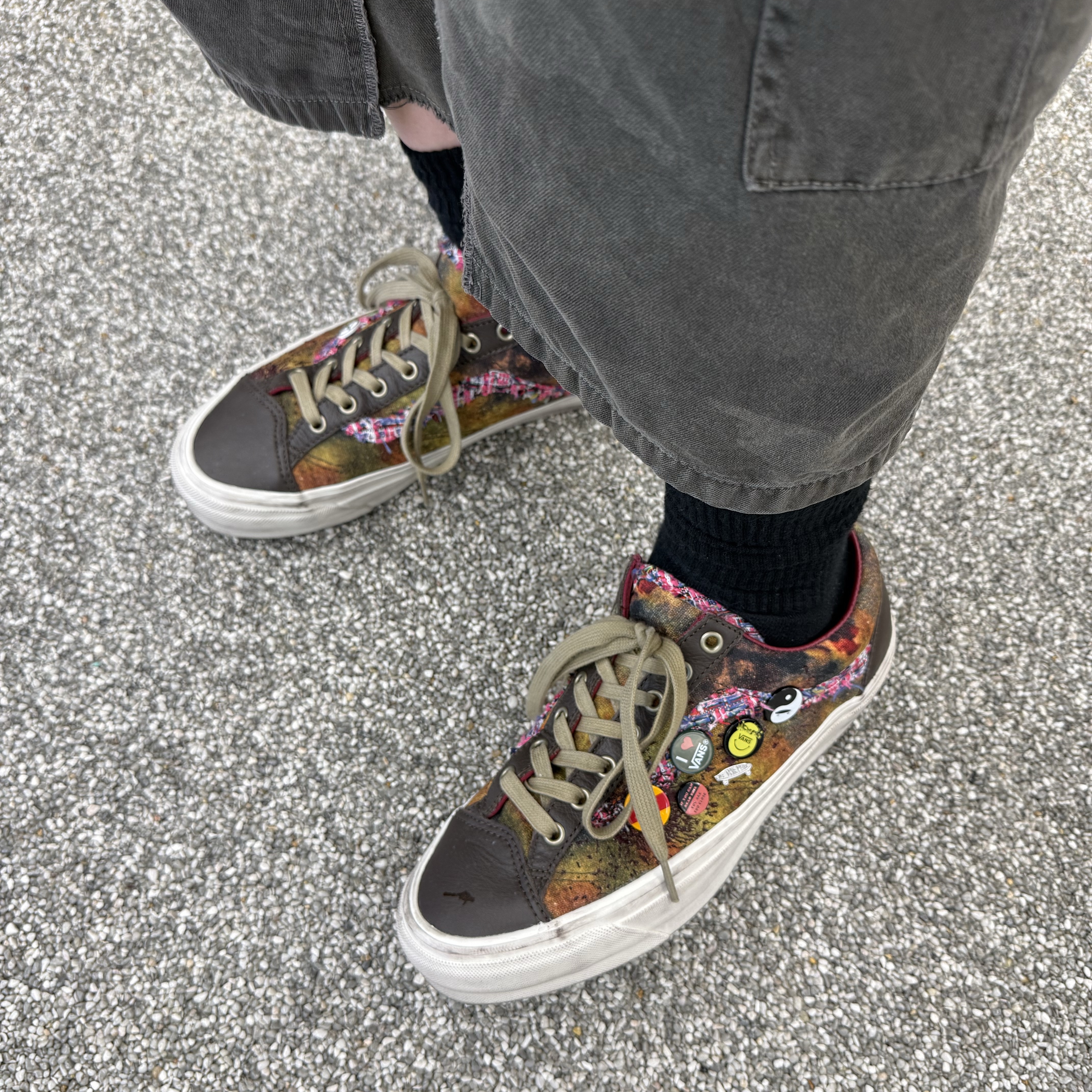 Vans Premium Old Skool 36 LX Souvenir Warm Brown, Neighborhood x Saint Mxxxxxx STHD Pray T-Shirt Black - 25SS 착용 스타일 - 3