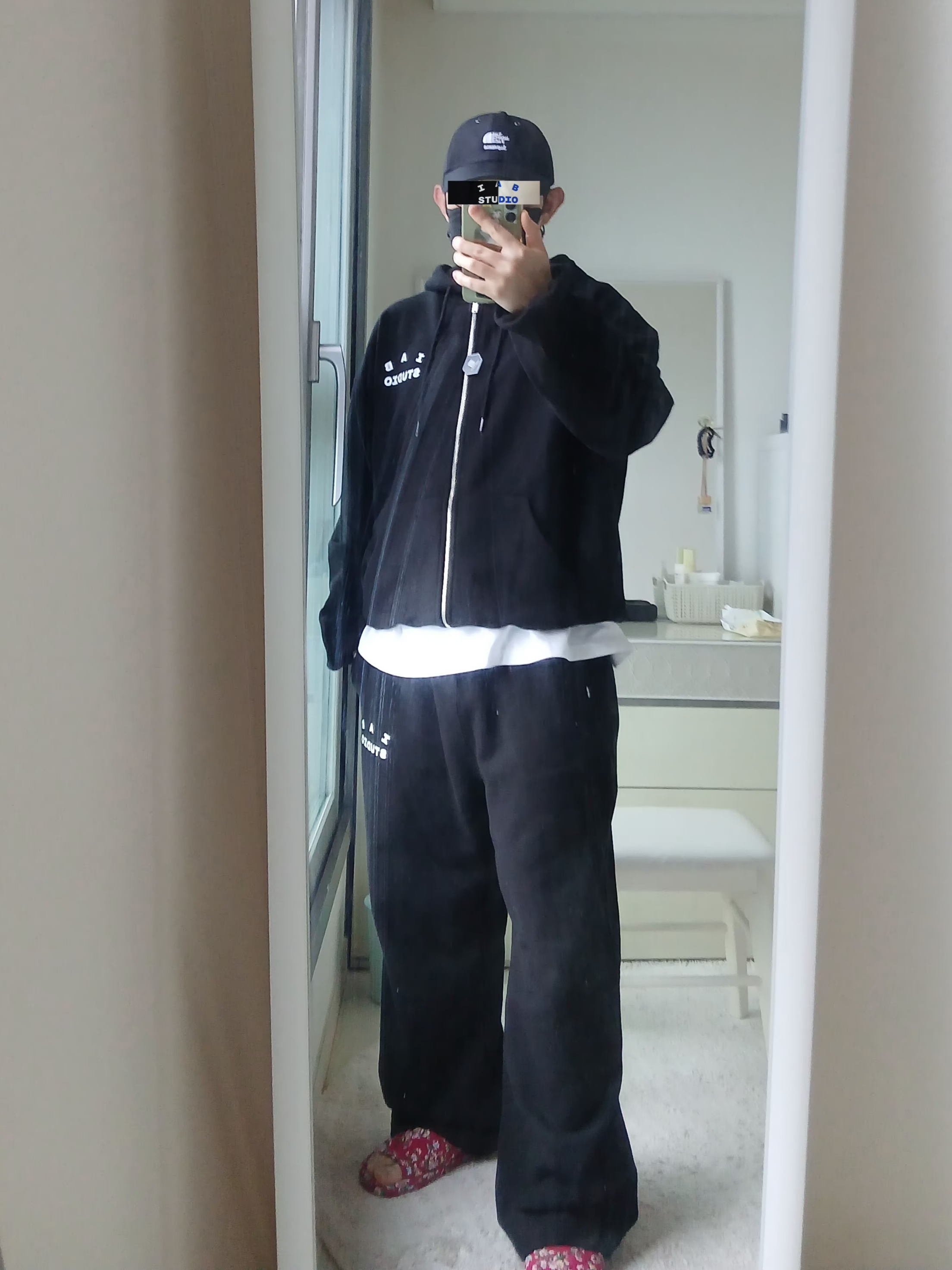 Supreme x The North Face Split 6-Panel Black - 24SS, IAB Studio IAB Sweatpants Black 착용 스타일 - 8