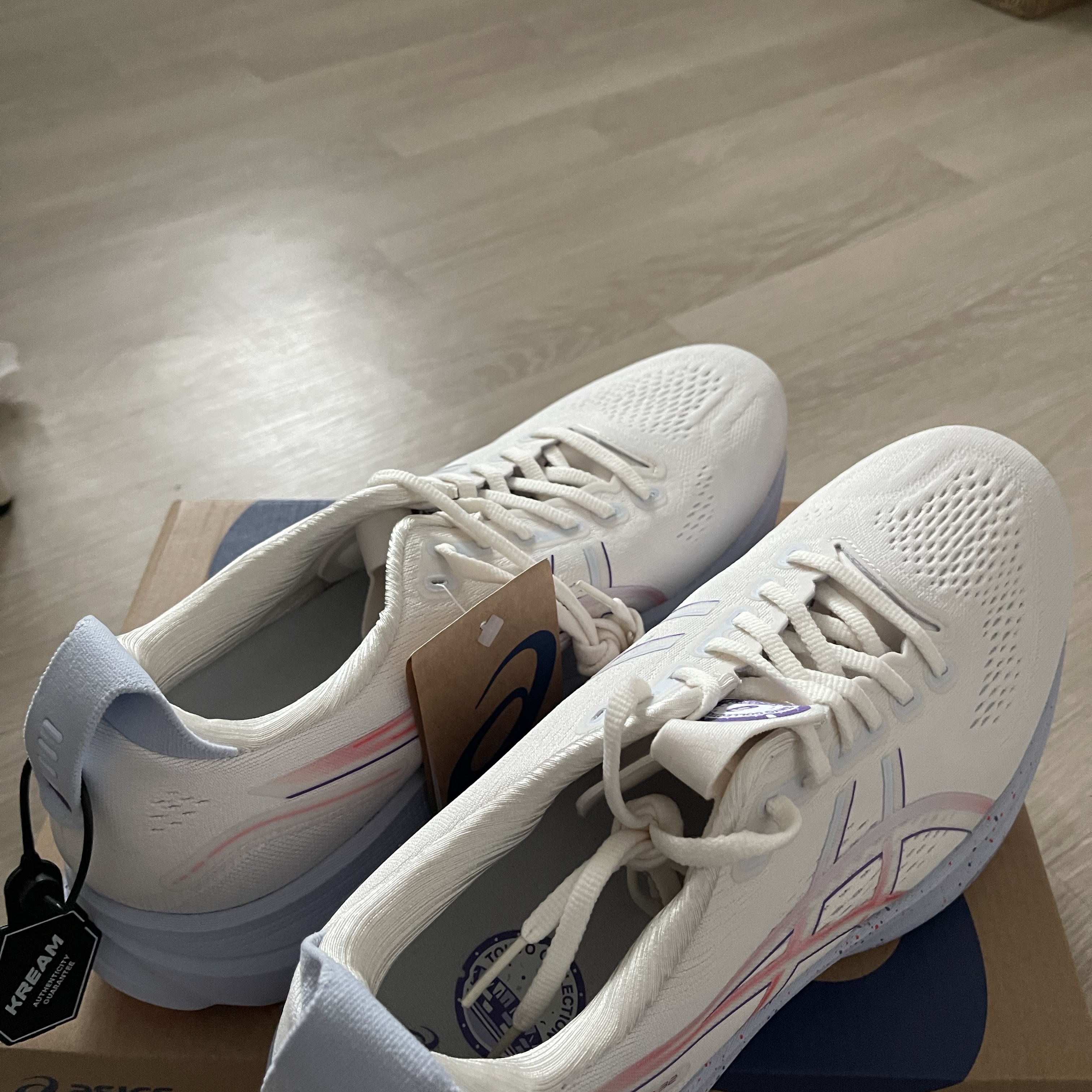 Asics Gel-Kayano 32 Tokyo Cream Edo Purple 착용 스타일