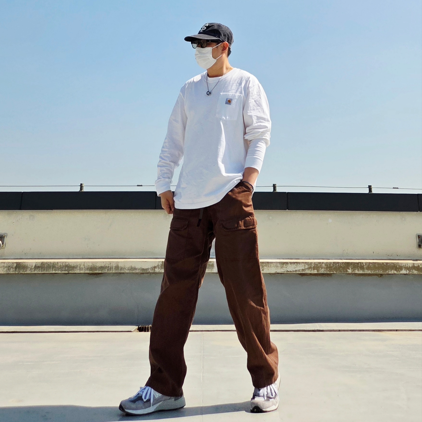 New Balance 992 Made in USA Core Grey Silver Metallic, Sunday Ceremony Sy Logo 5 Panel Cotton Cap - Navy 착용 스타일 - 1
