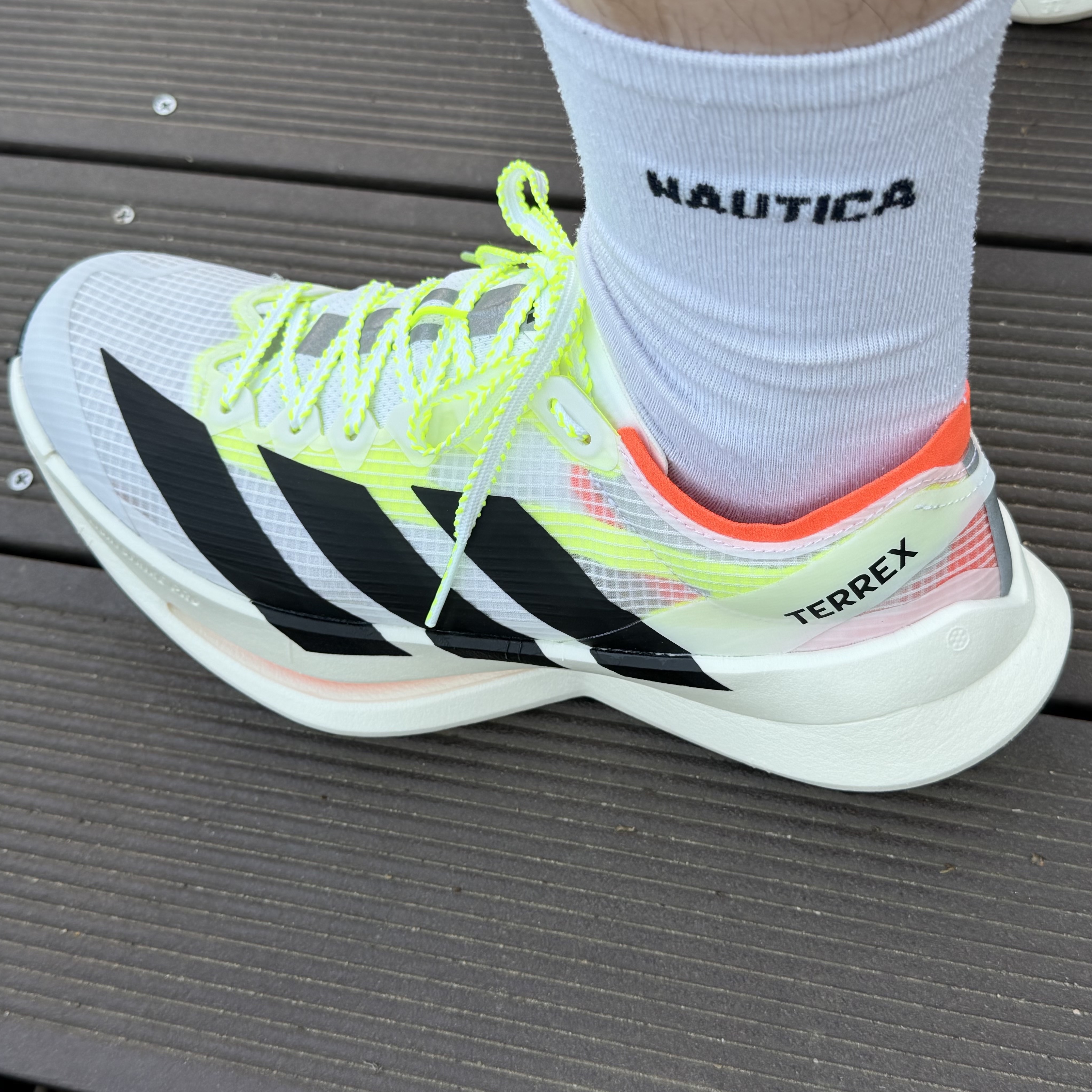 Adidas Terrex Agravic Speed Ultra 2 Cloud White Core Black 착용 스타일 - 3