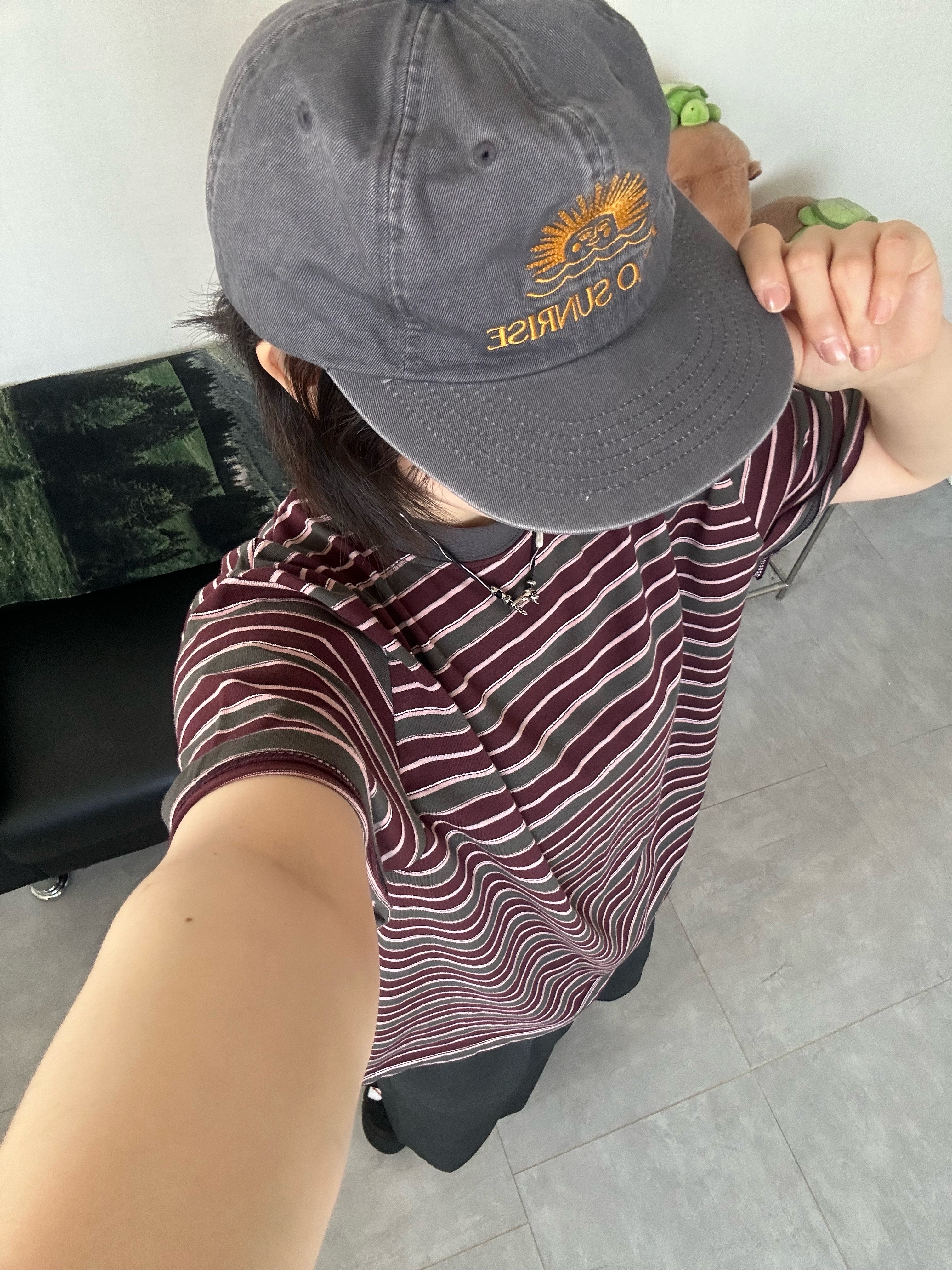 Farfromwhat Far Patch Logo Cap Brown 착용 스타일 - 6