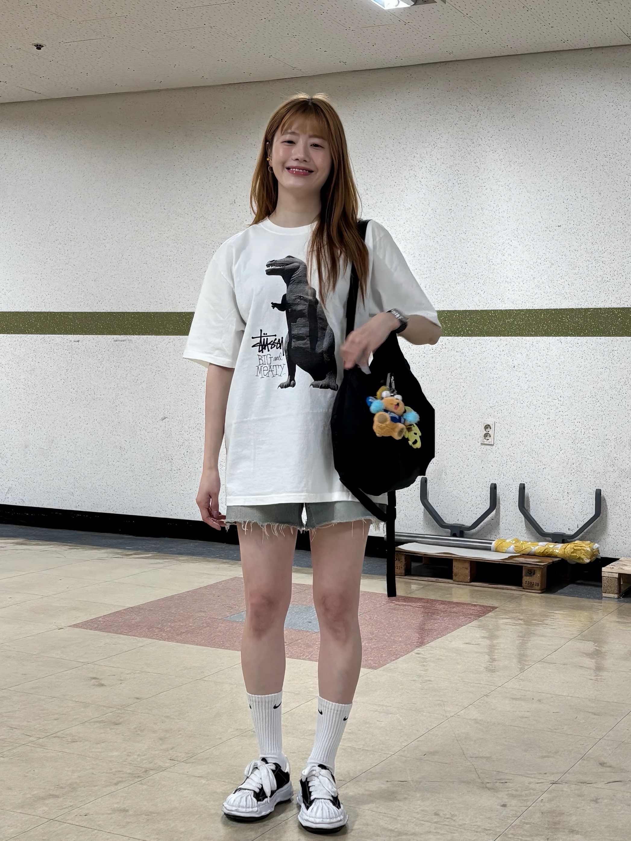 Stussy Big & Meaty Pigment Dyed T-Shirt Natural, Maison Mihara Yasuhiro Blakey OG Sole Canvas Low-top Sneakers Black White 착용 스타일 - 5