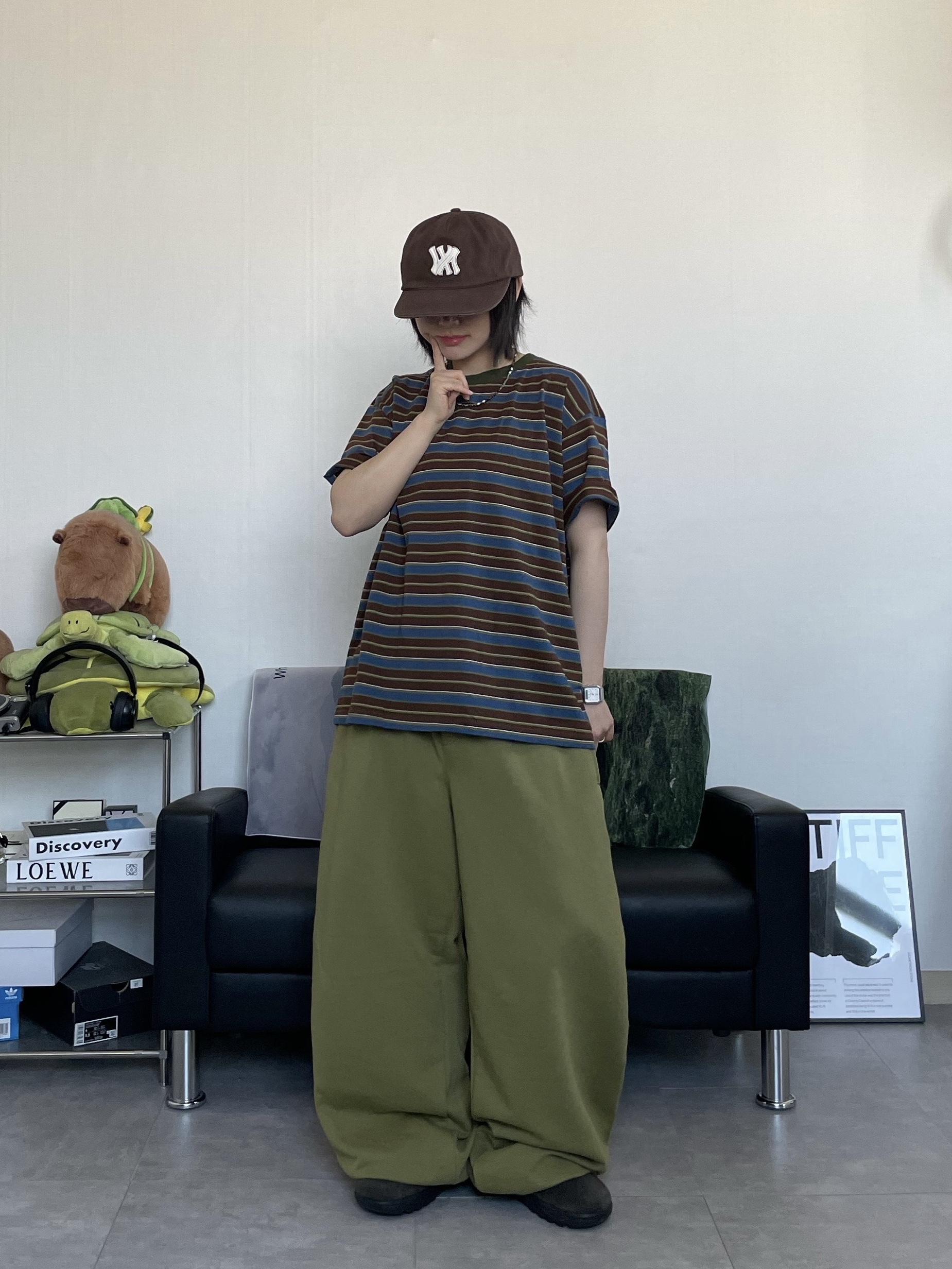 Farfromwhat Far Patch Logo Cap Brown 착용 스타일 - 4
