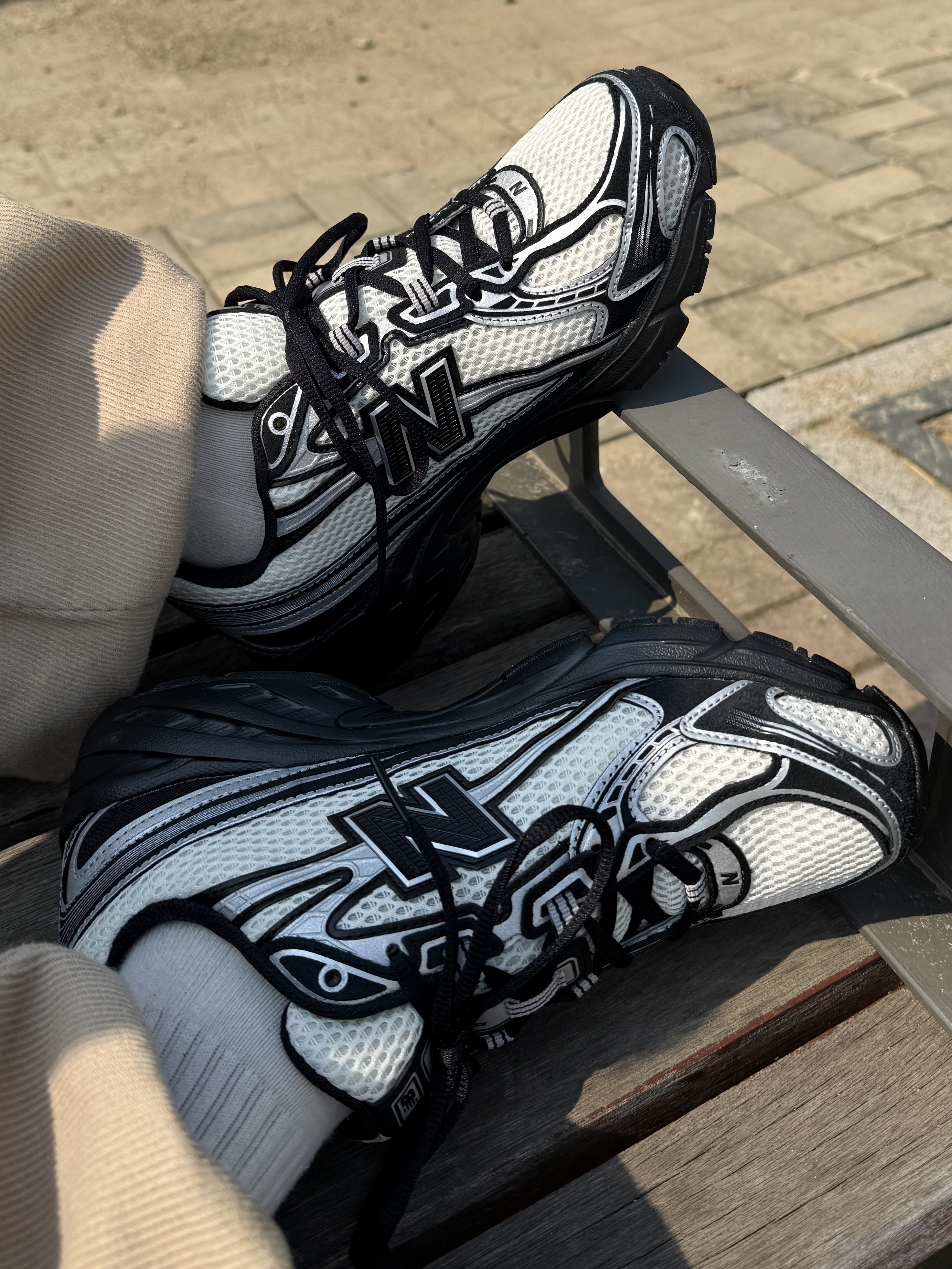 New Balance 740 Black Angora, Kamien Titan Baggy Pants Beige 착용 스타일 - 5