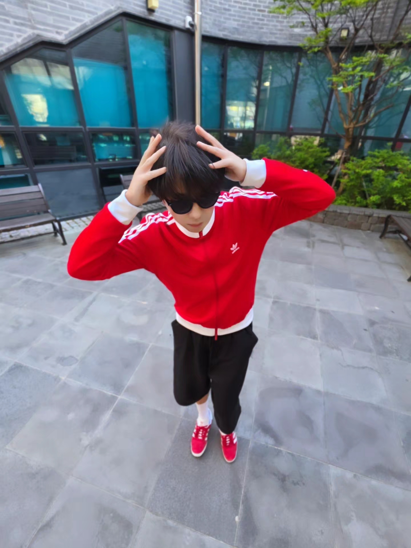 Adidas Adicolor Classic Beckenbauer Track Top Better Scarlet White - US Sizing, Adidas Adicolor Classic Beckenbauer Track Top Better Scarlet White - KR Sizing 착용 스타일 - 1
