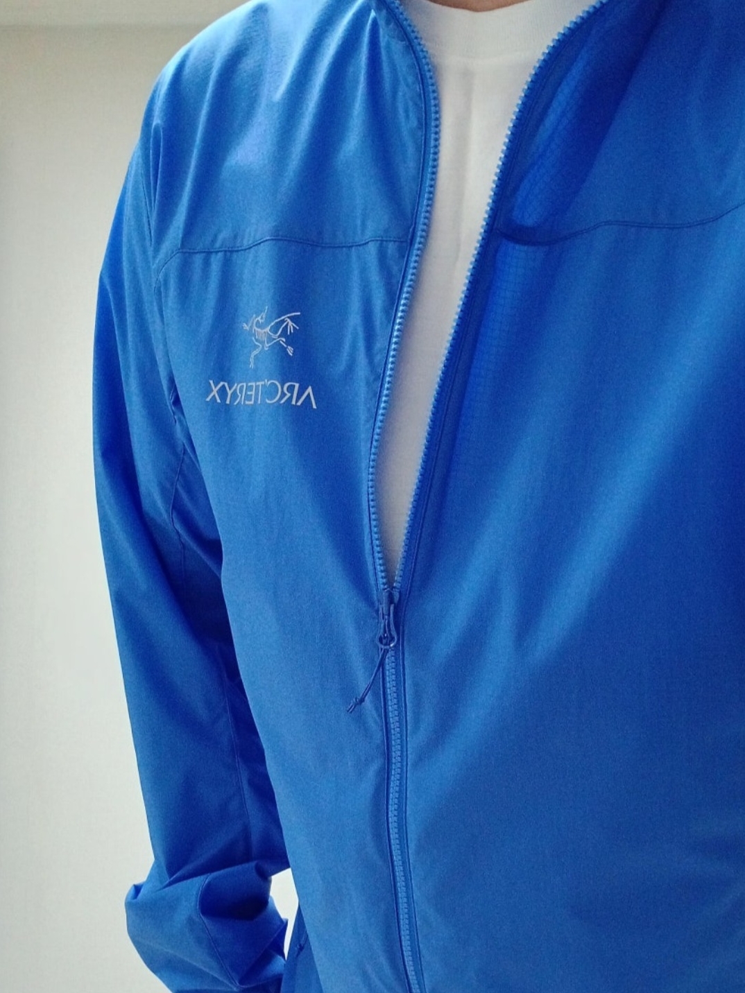 Arc'teryx Kragg Cotton White Light Black, Arc'teryx Squamish Jacket Electra 착용 스타일 - 2