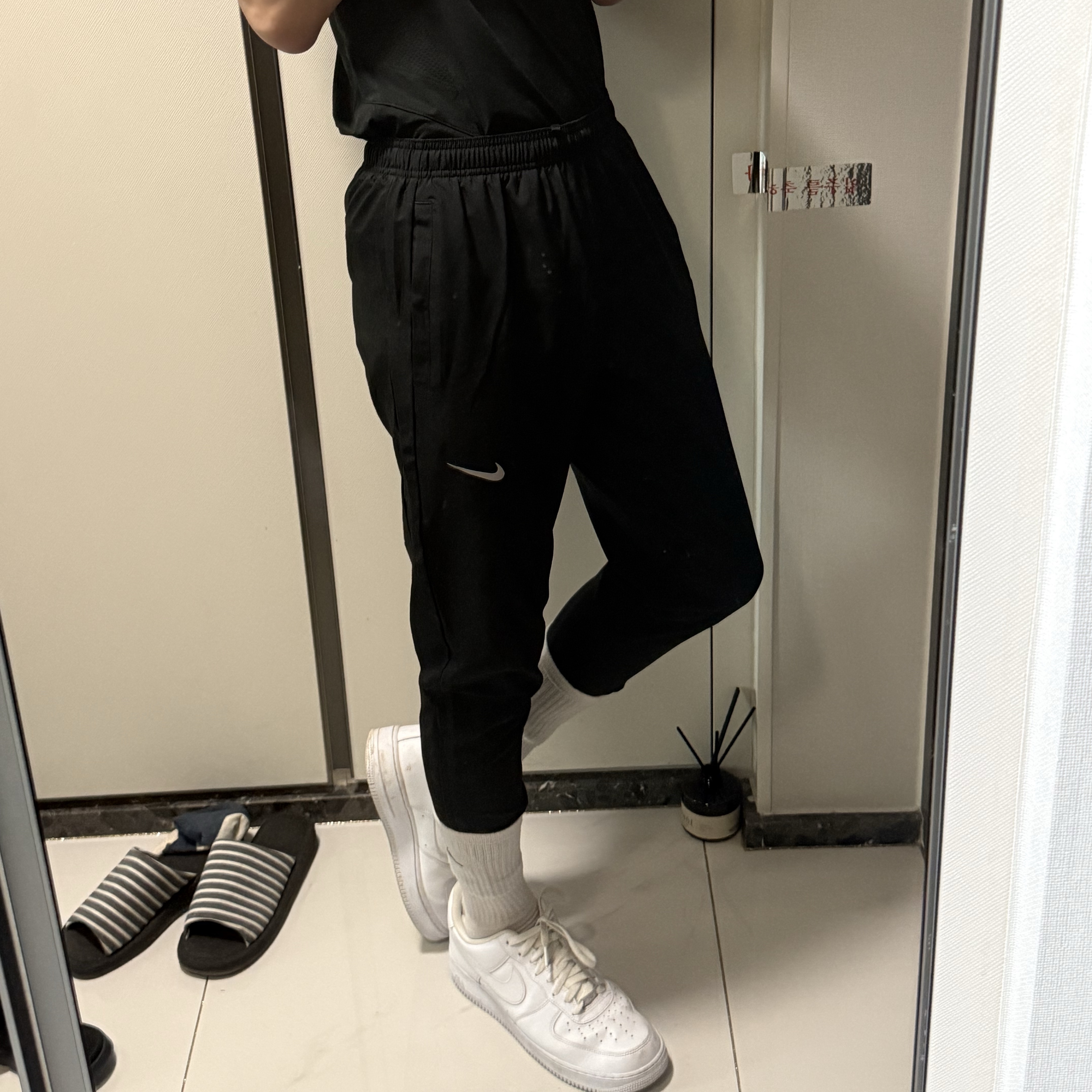 Nike Dri-Fit Challenger Woven Pants Black - Asia 착용 스타일