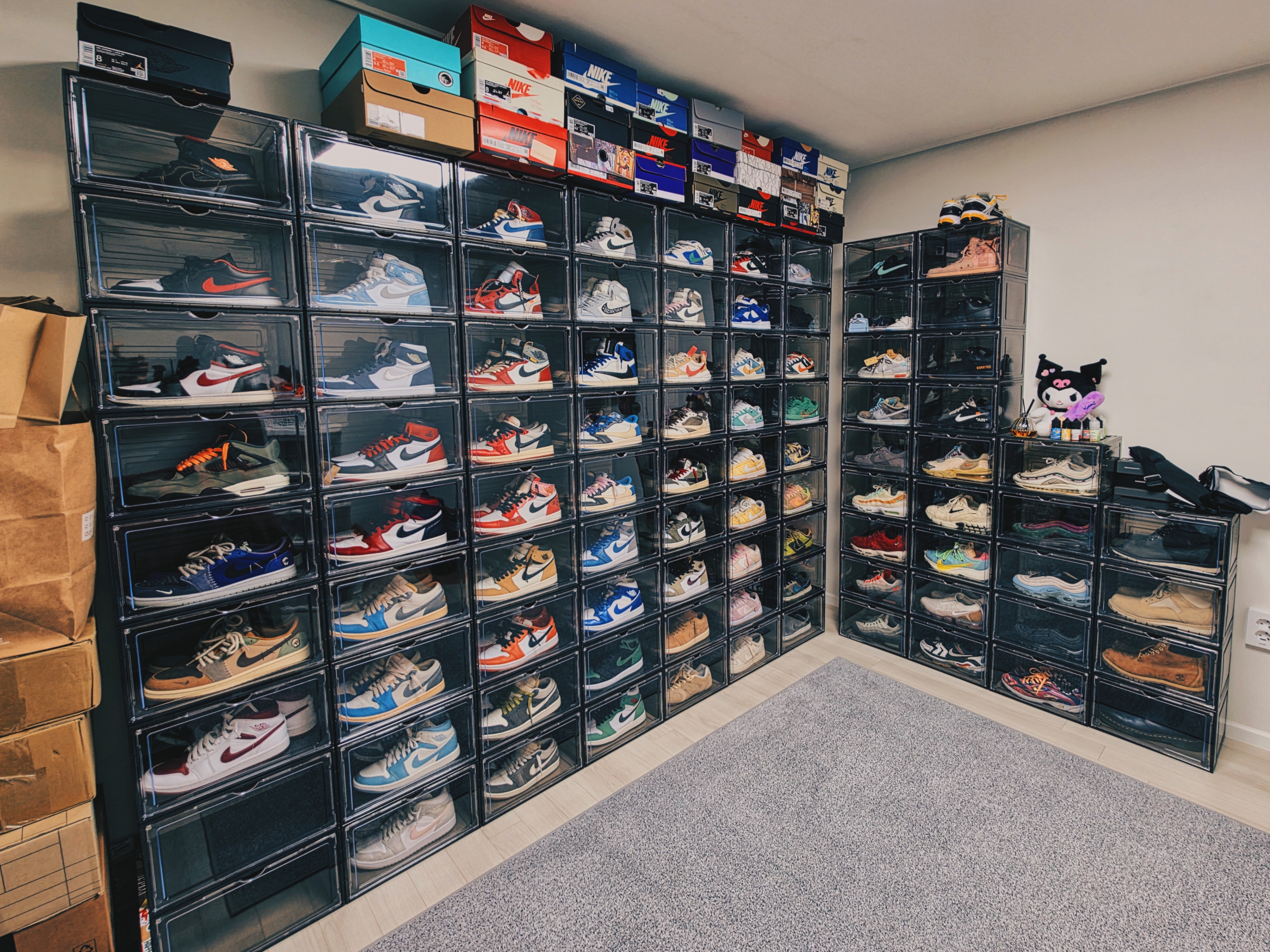 Jordan 1 x Dior High OG, Nike x Tom Sachs Mars Yard Shoe 2.0 Space Camp 착용 스타일