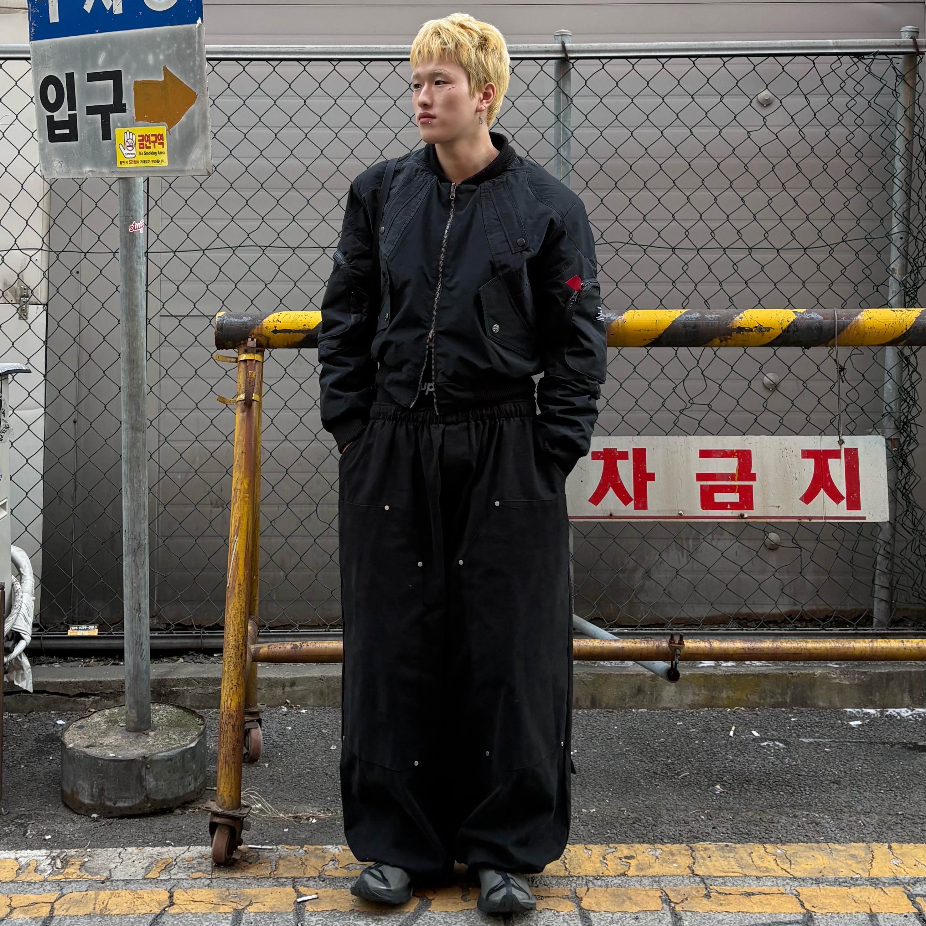 Asics x Vivienne Westwood Gel-Kayano 27 LTX Black 착용 스타일 - 2