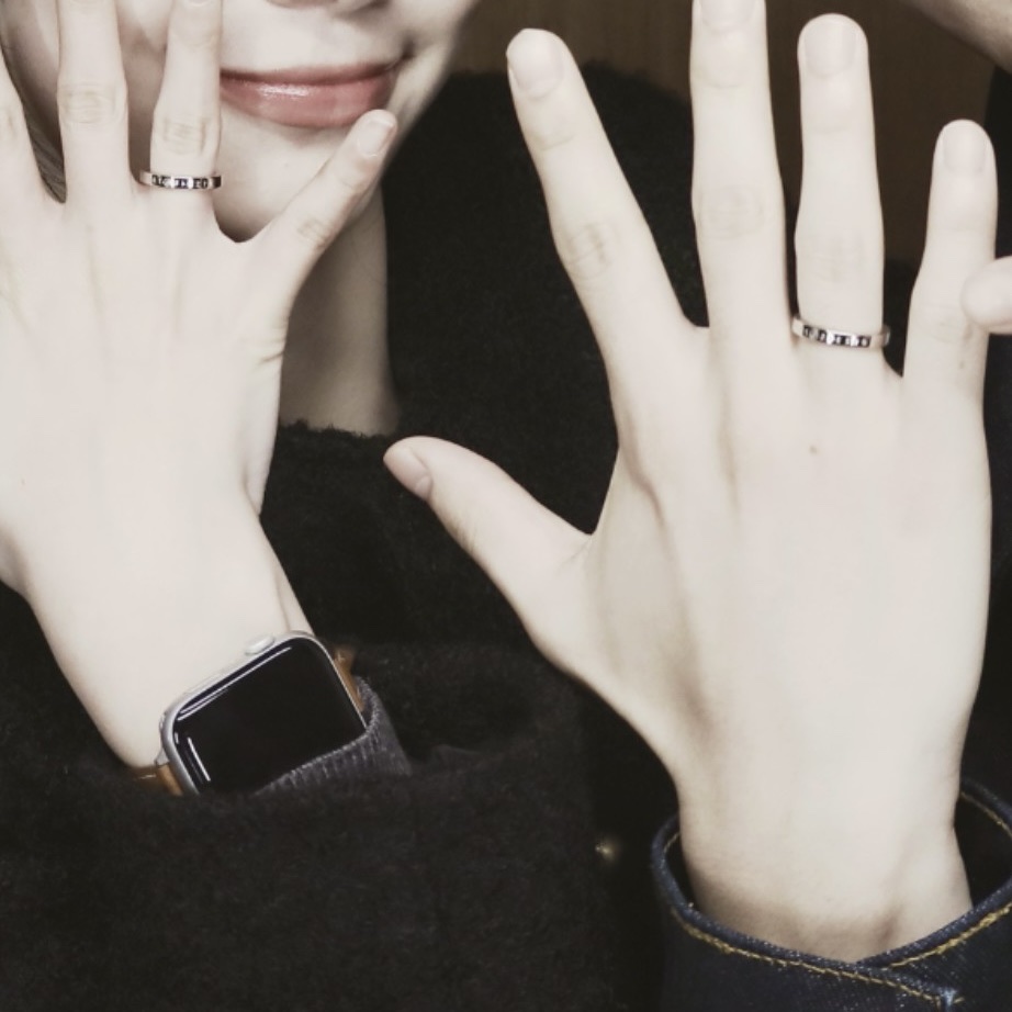 (W) MM6 Maison Margiela Numeric Minimal Signature Ring Silver Palladium 착용 스타일