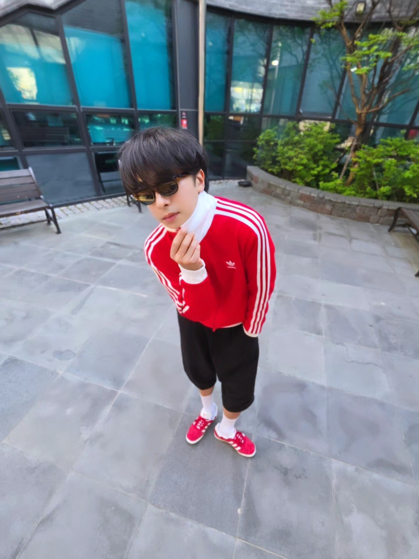 Adidas Adicolor Classic Beckenbauer Track Top Better Scarlet White - US Sizing, Adidas Adicolor Classic Beckenbauer Track Top Better Scarlet White - KR Sizing 착용 스타일 - 4