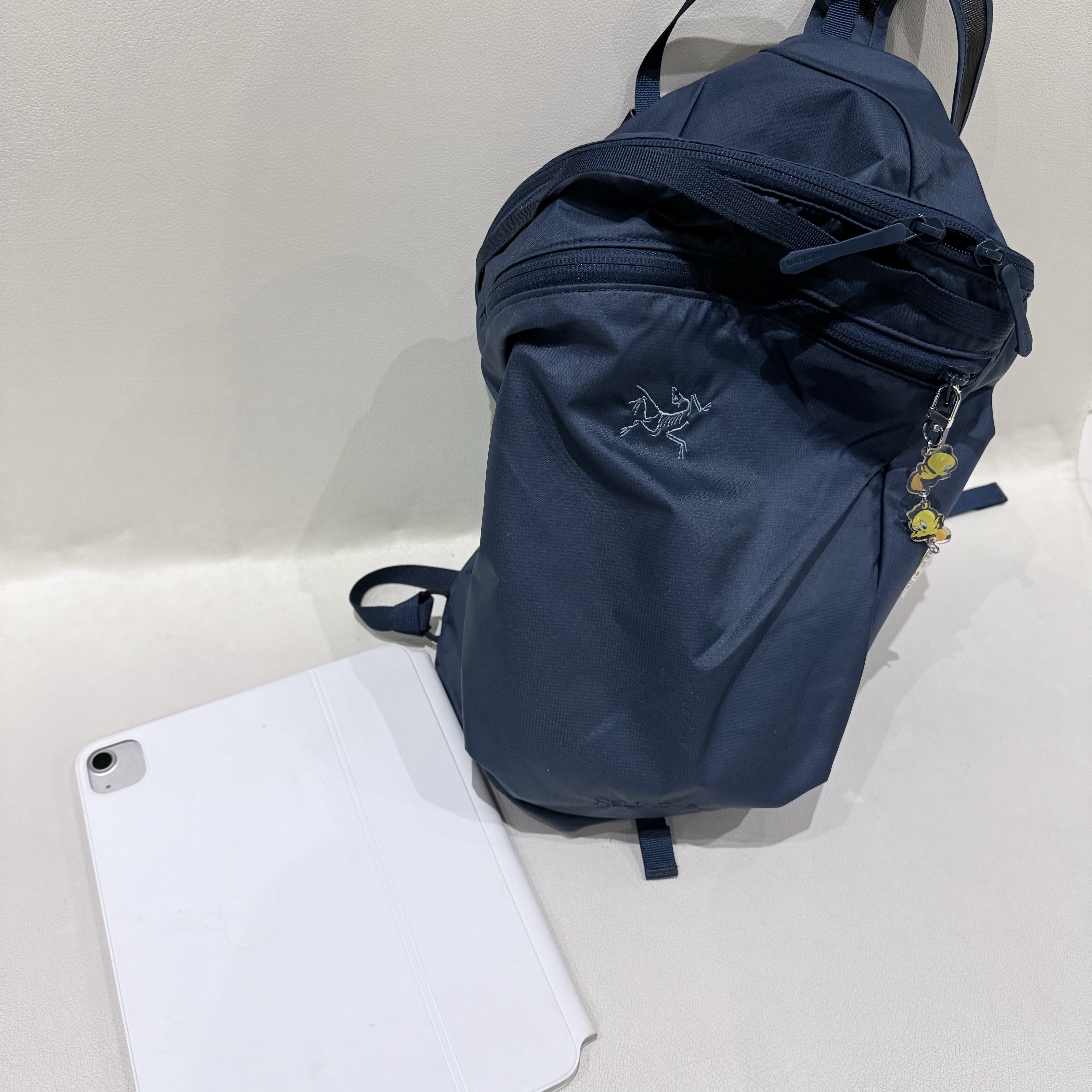 Arc'teryx Heliad 15 Backpack Nightscape 착용 스타일