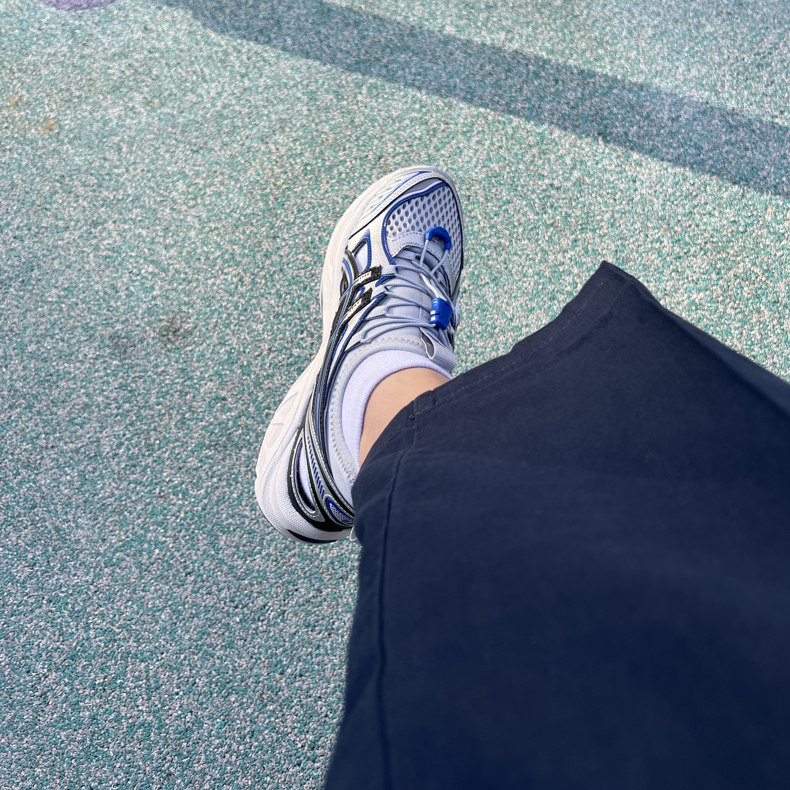 Asics GT-2160 Breeze Pure Silver Asics Blue 착용 스타일