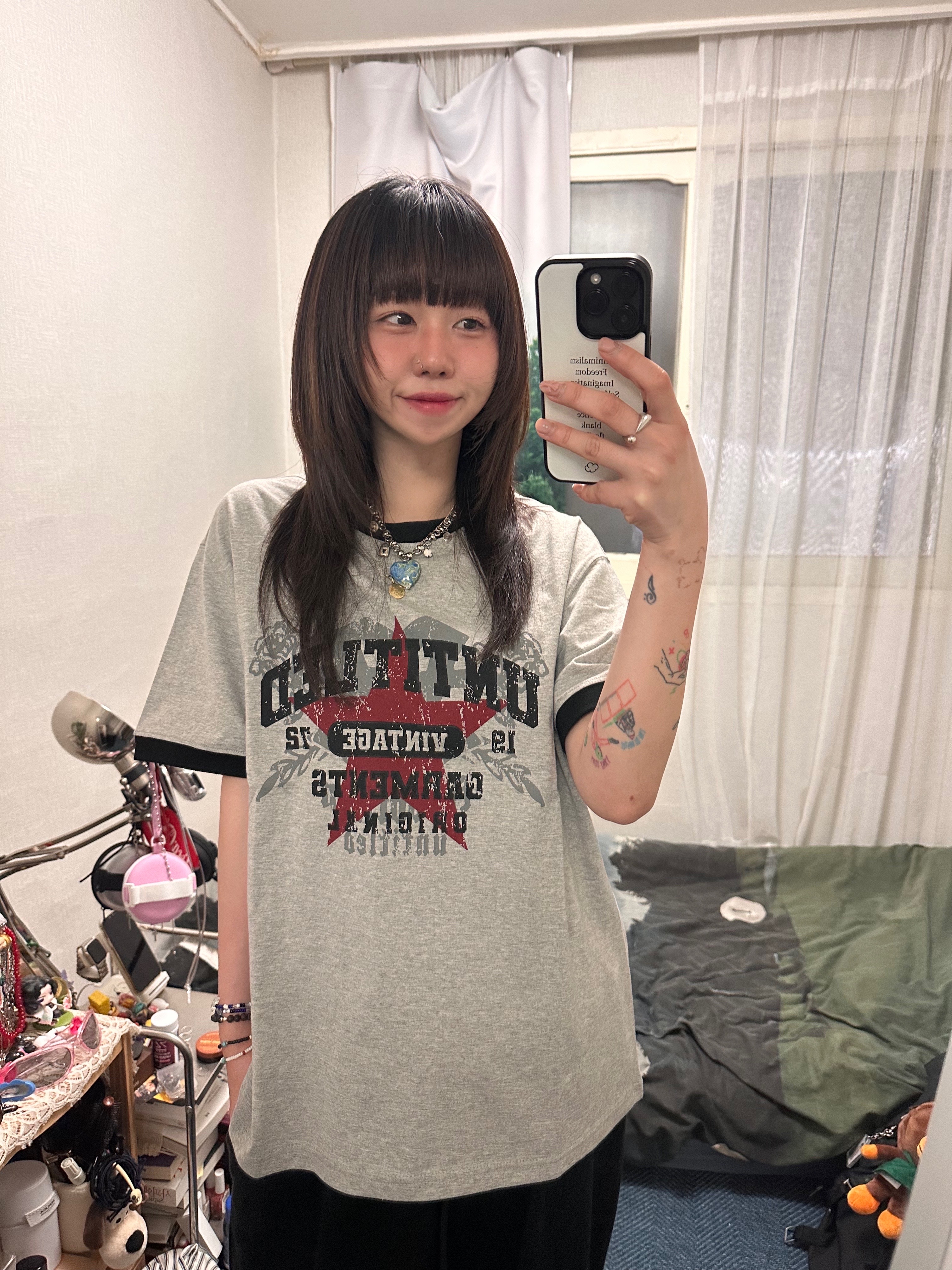 Flavorism VTG Graphic Linger T-shirt Melange Black 착용 스타일 - 3