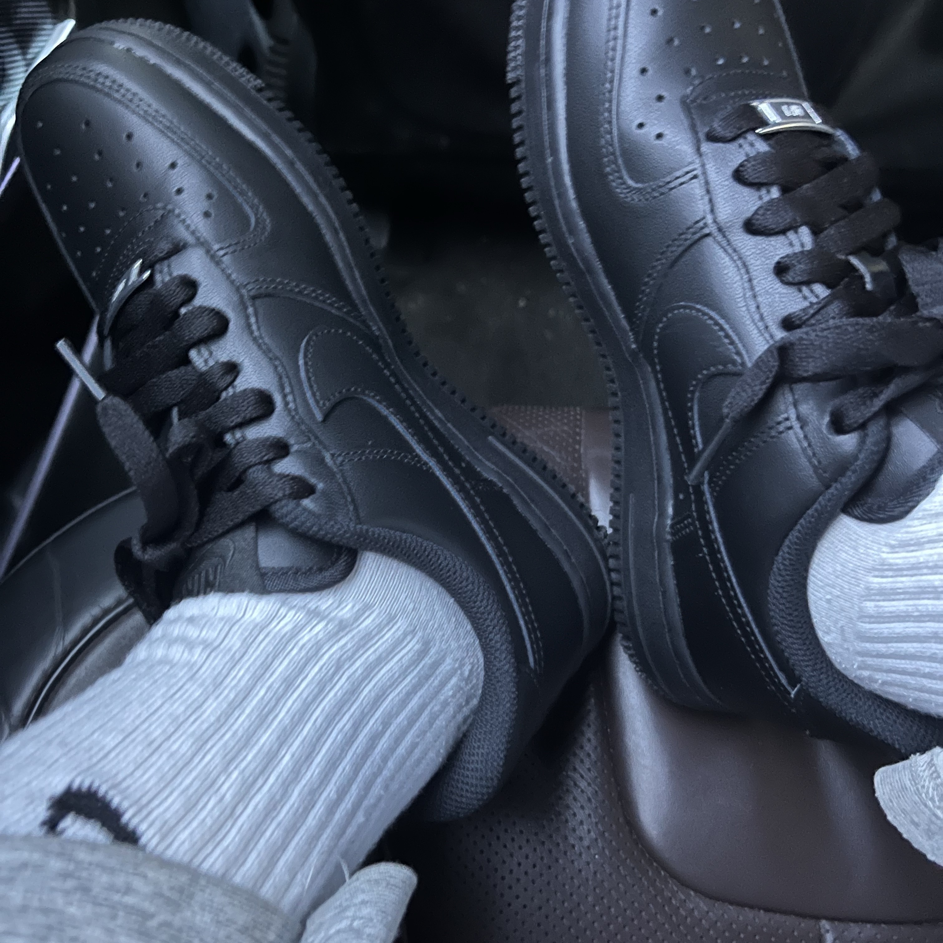Nike Everyday Cushioned Training Crew Socks White (3 Pack/Korean Ver.), Nike Air Force 1 '07 Low Triple Black 착용 스타일